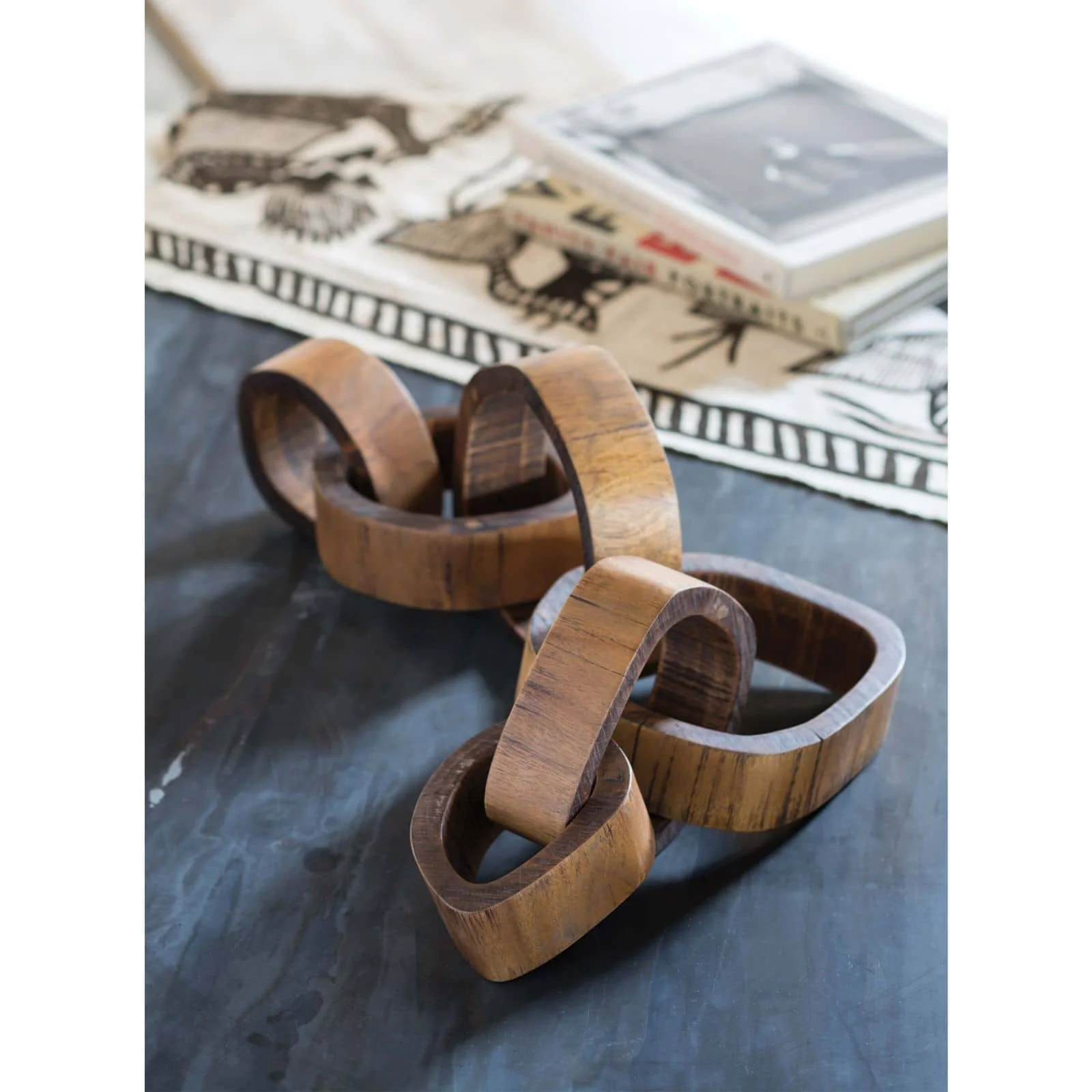 Wooden Links Centerpiece - Image 2