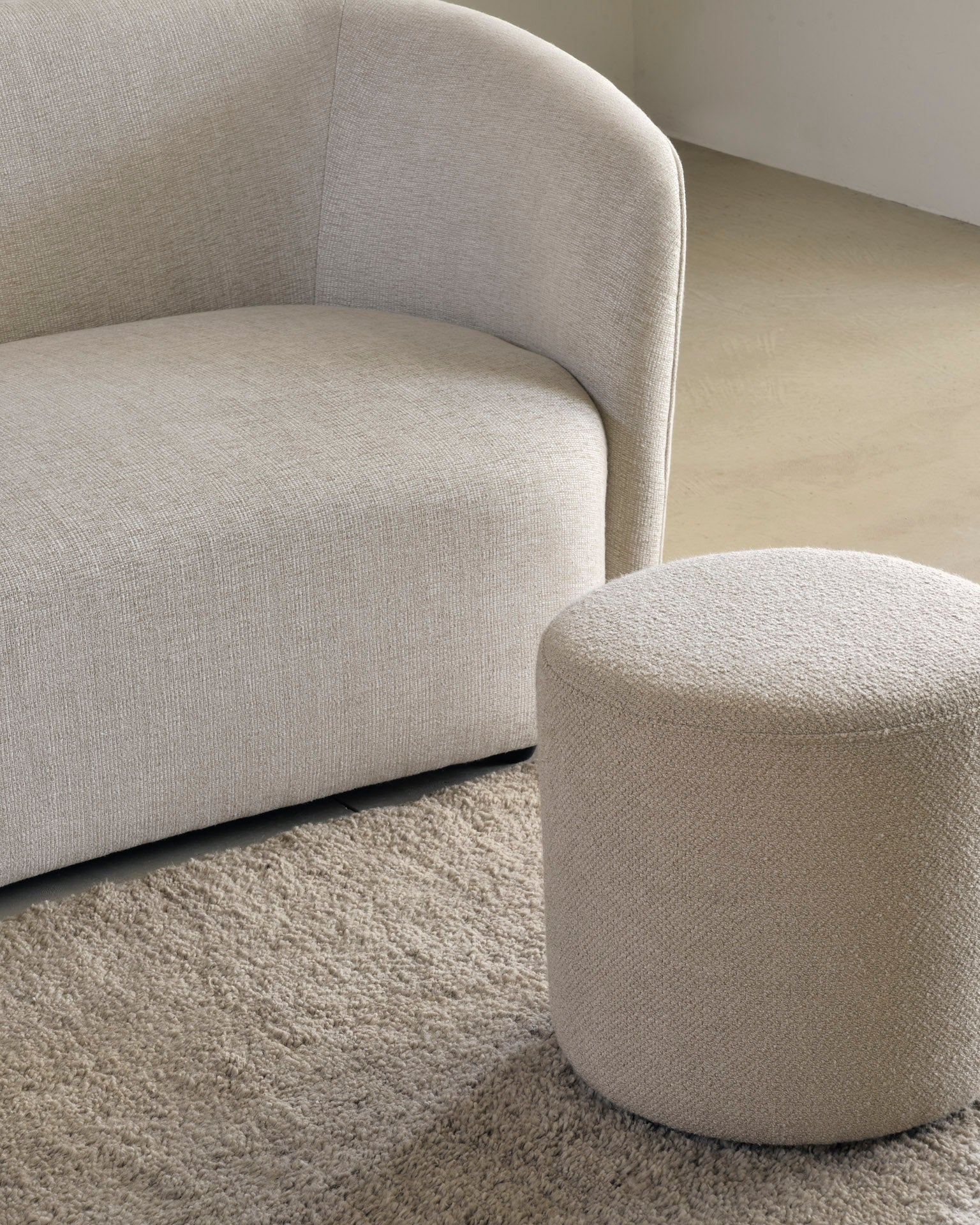 Barrow Pouf | Off White Fabric | 16″ X 16″