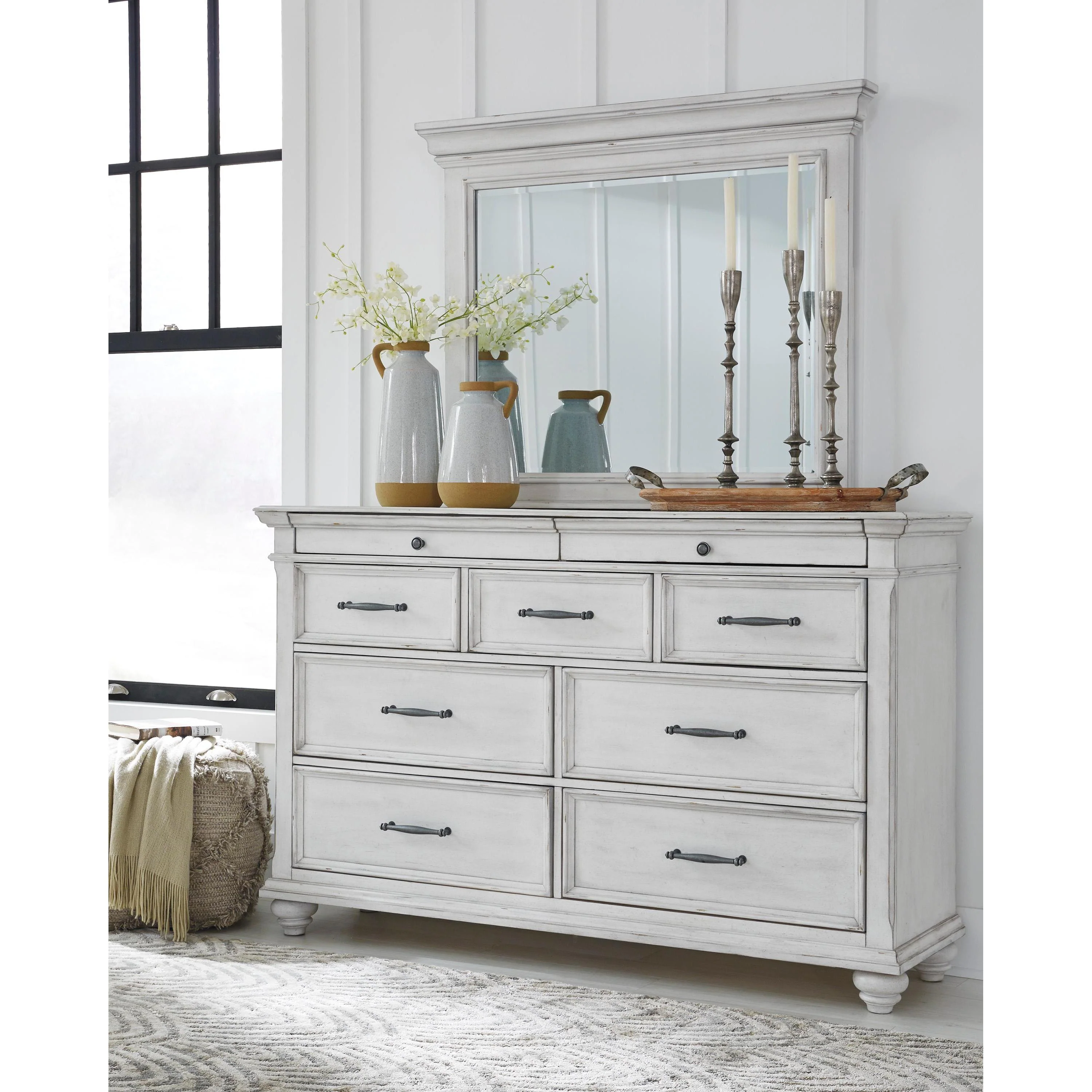 Benchcraft Kanwyn B777B5 5 pc Queen Upholstered Panel Bedroom Set - Image 3