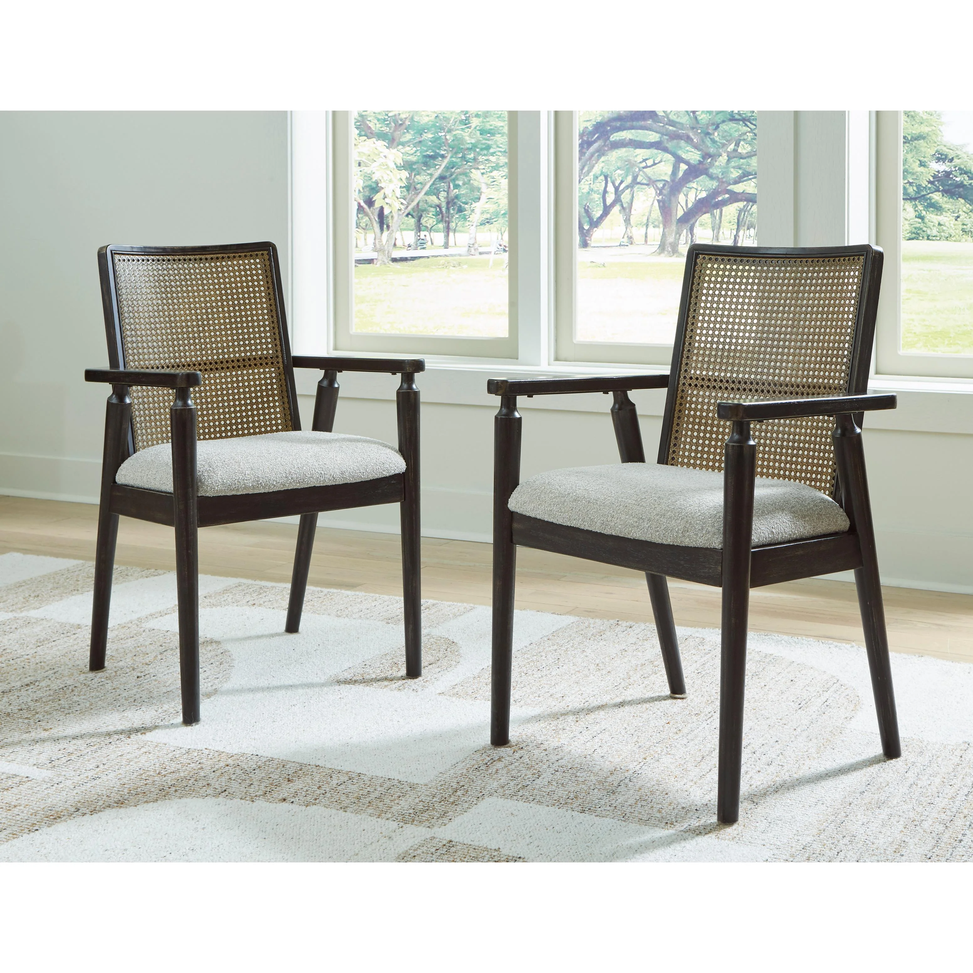 Signature Design by Ashley Galliden D841 7 pc Dining Set - Image 3