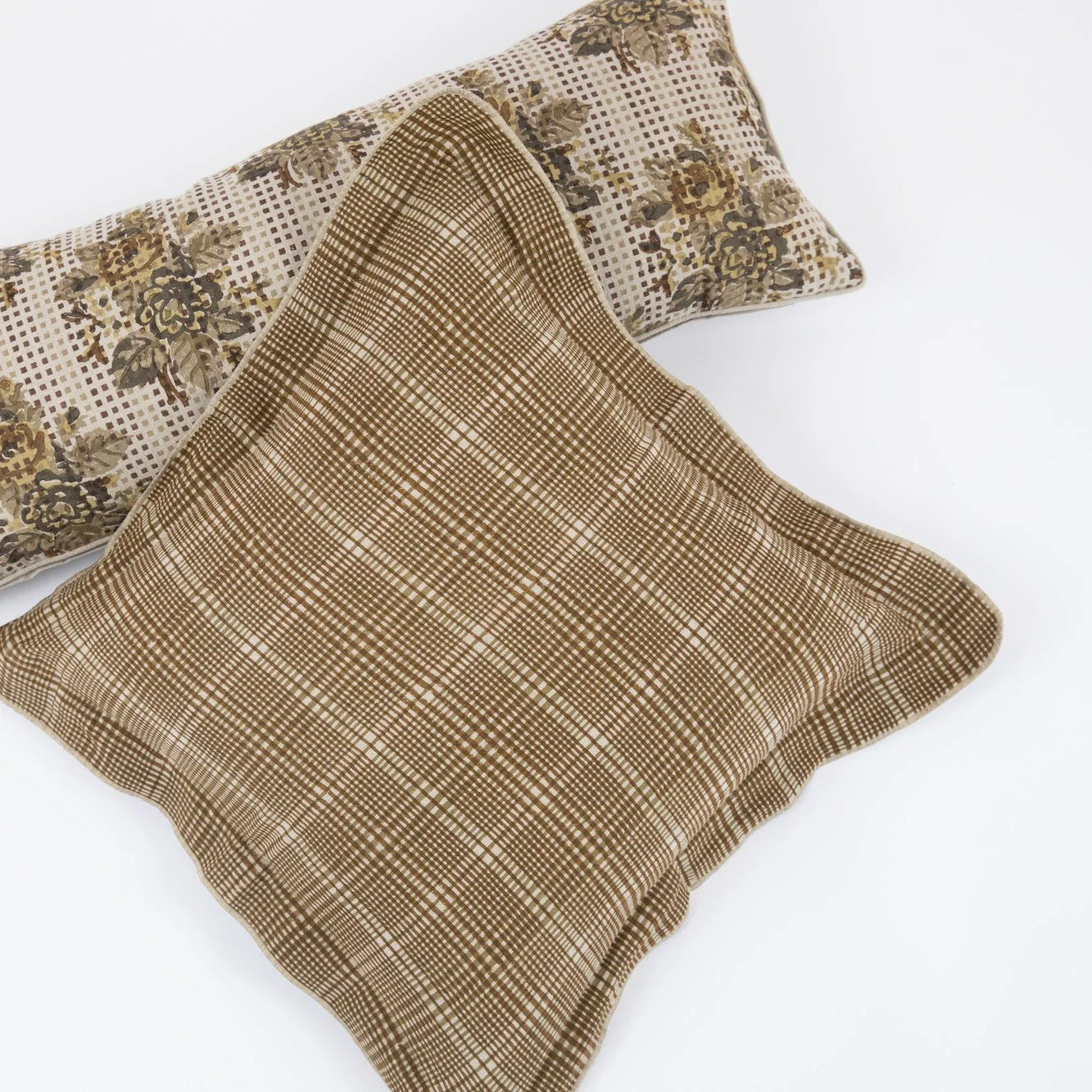 Crossroad Mud Pillow - Image 3