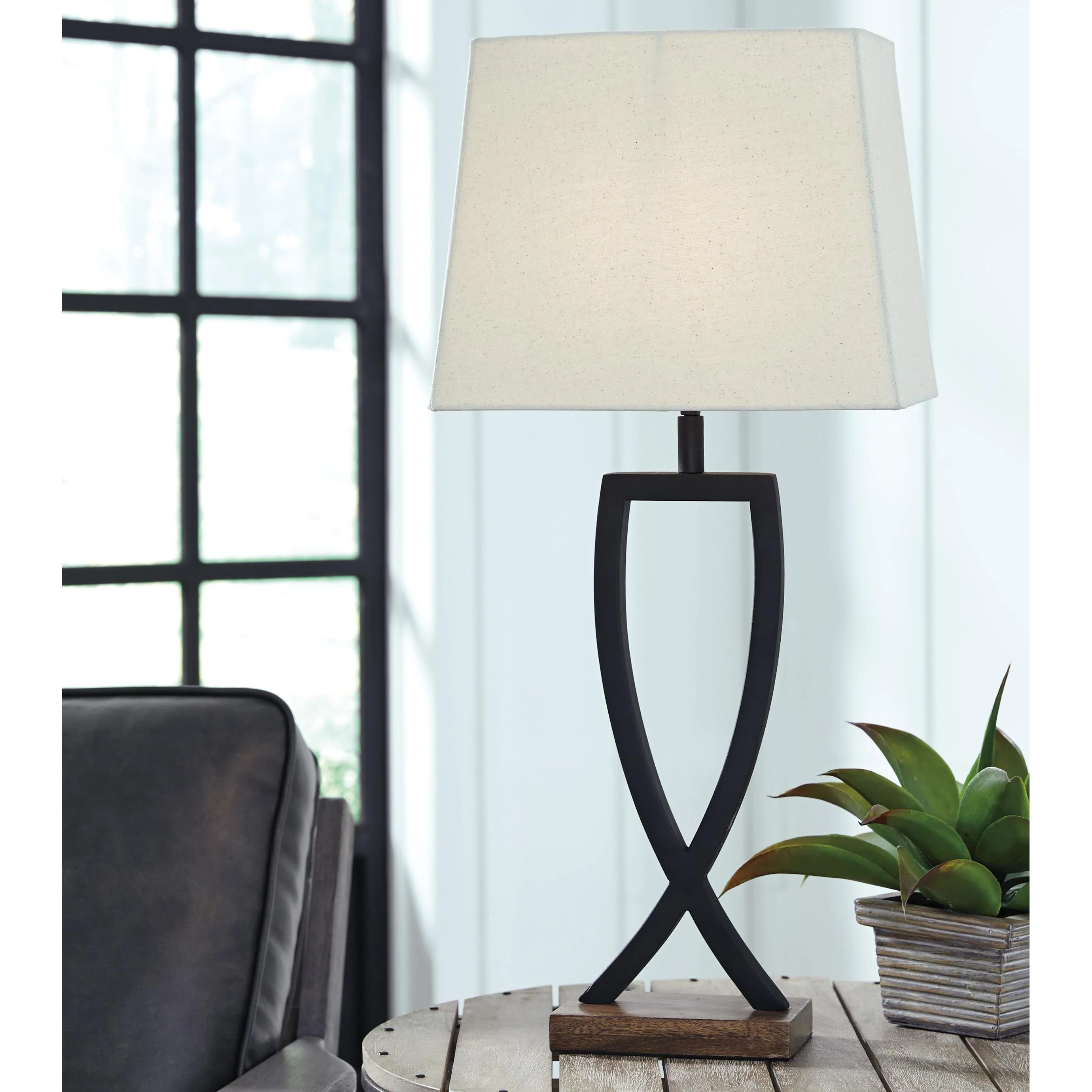 Signature Design by Ashley Makara Table Lamp L204174 - Image 2
