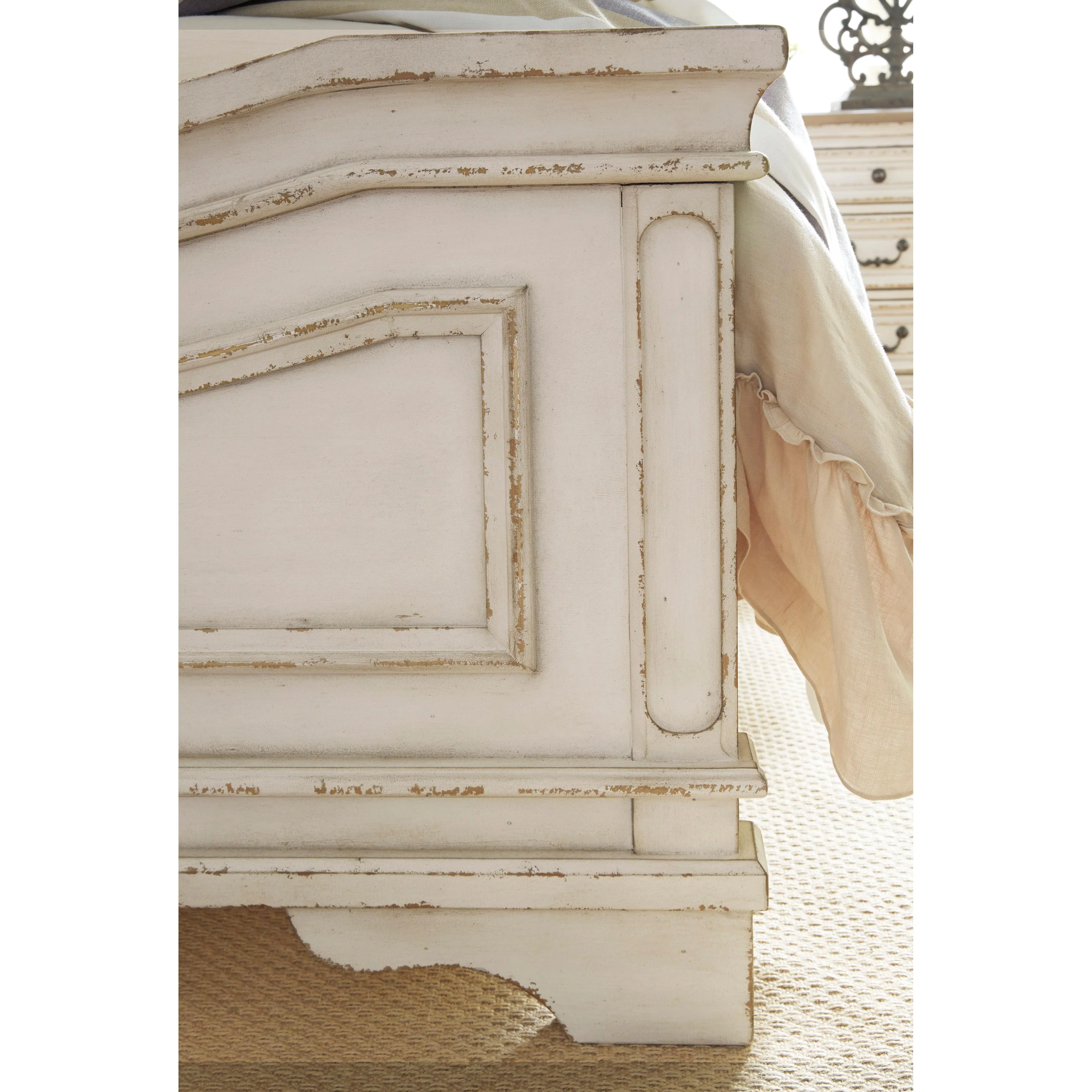 Signature Design by Ashley Realyn King Upholstered Panel Bed B743-58/B743-56/B743-97 - Image 3