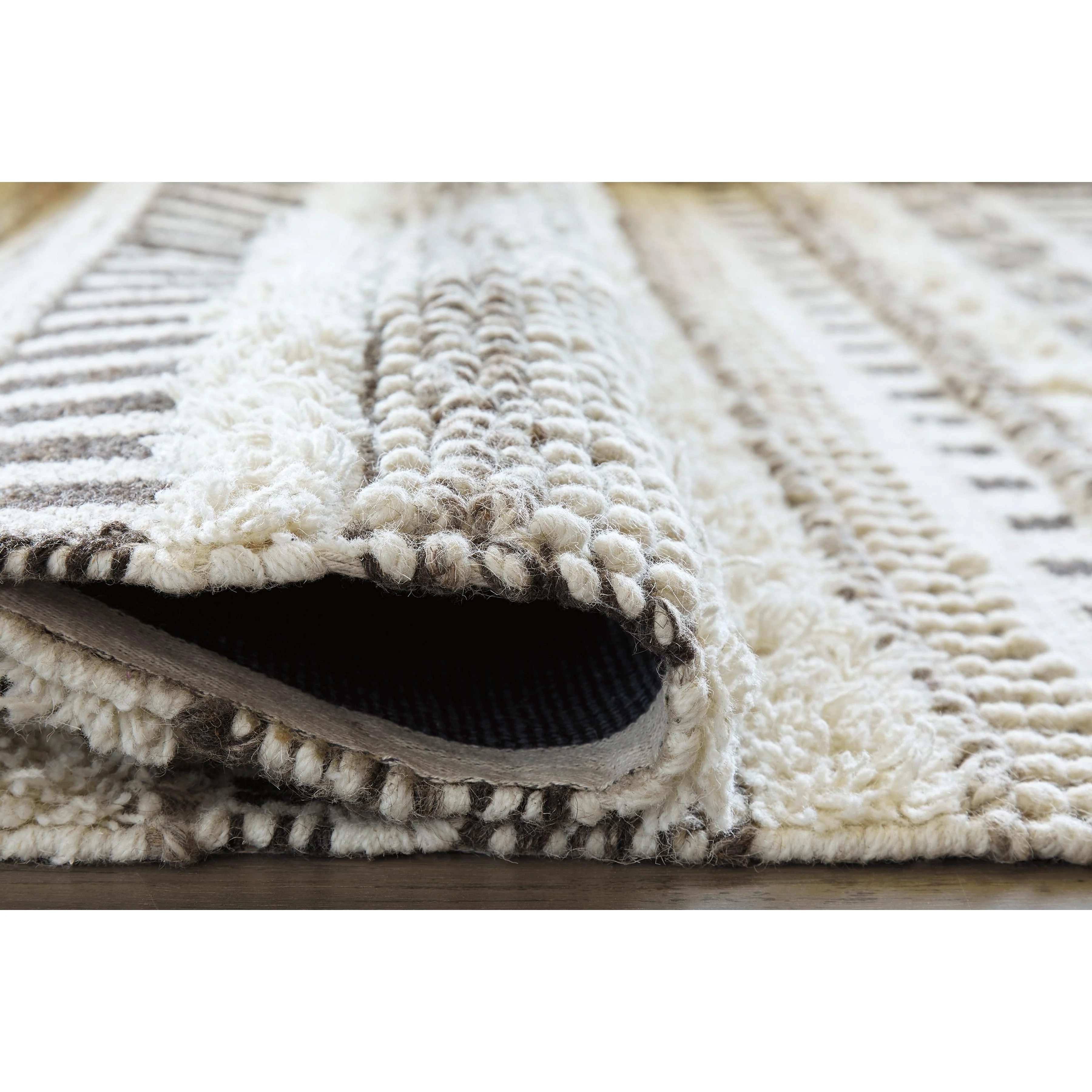 Signature Design by Ashley Karalee R404441 Large Rug - Image 3