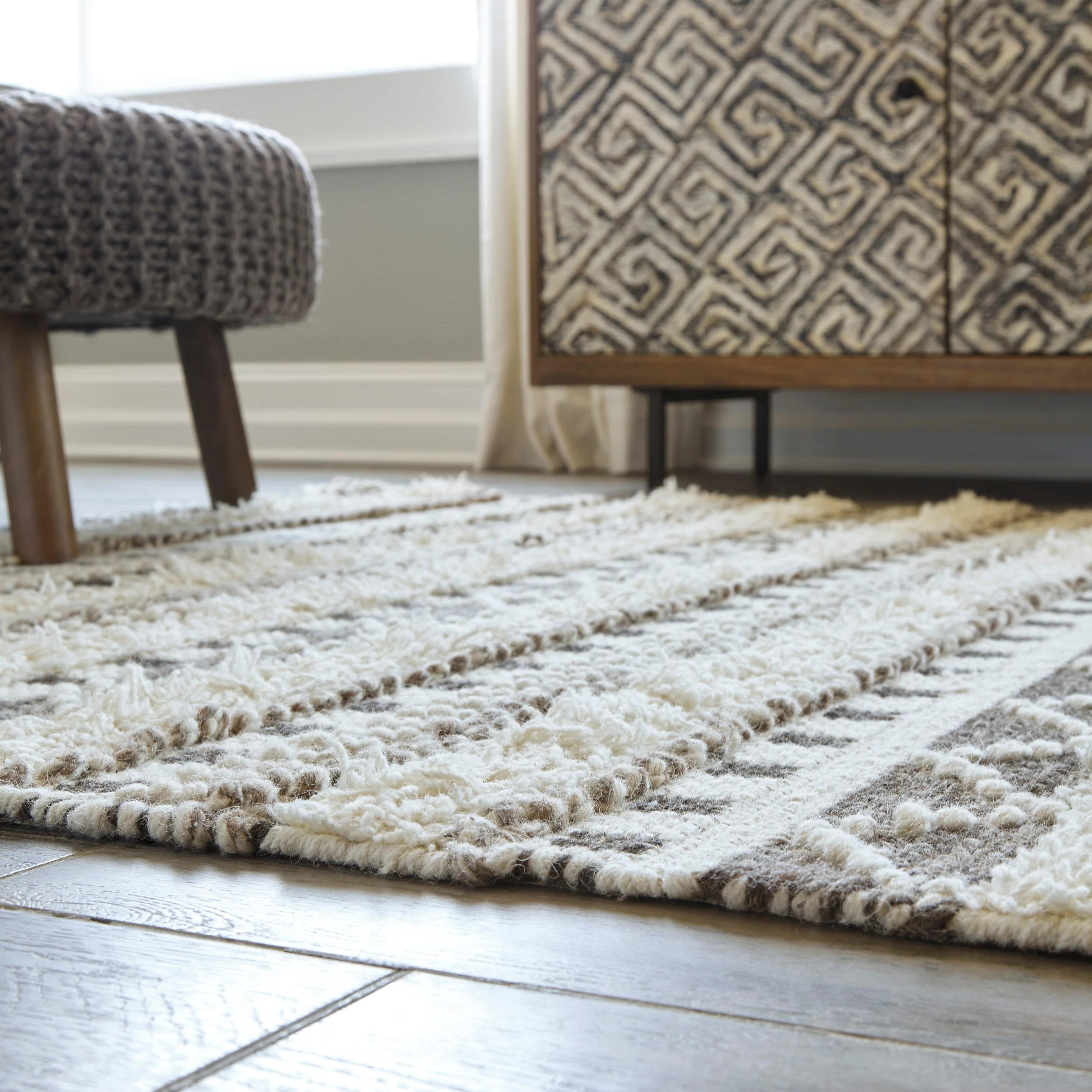 Signature Design by Ashley Karalee R404442 Medium Rug - Image 2