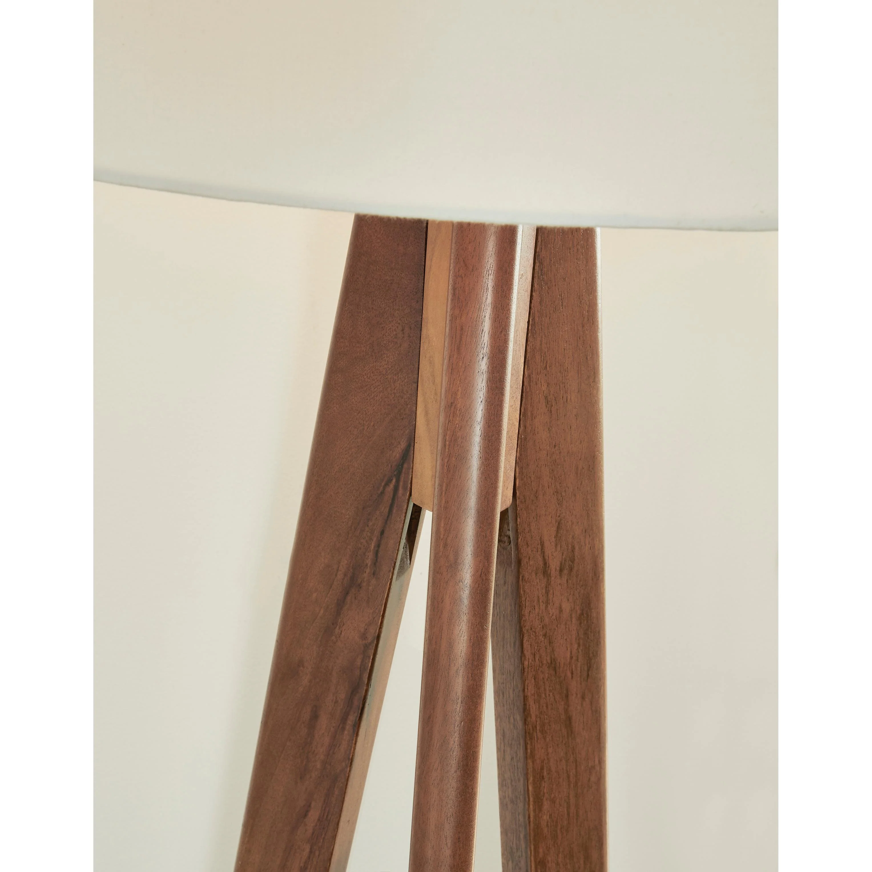 Signature Design by Ashley Dallson L329011 Wood Floor Lamp - Image 2