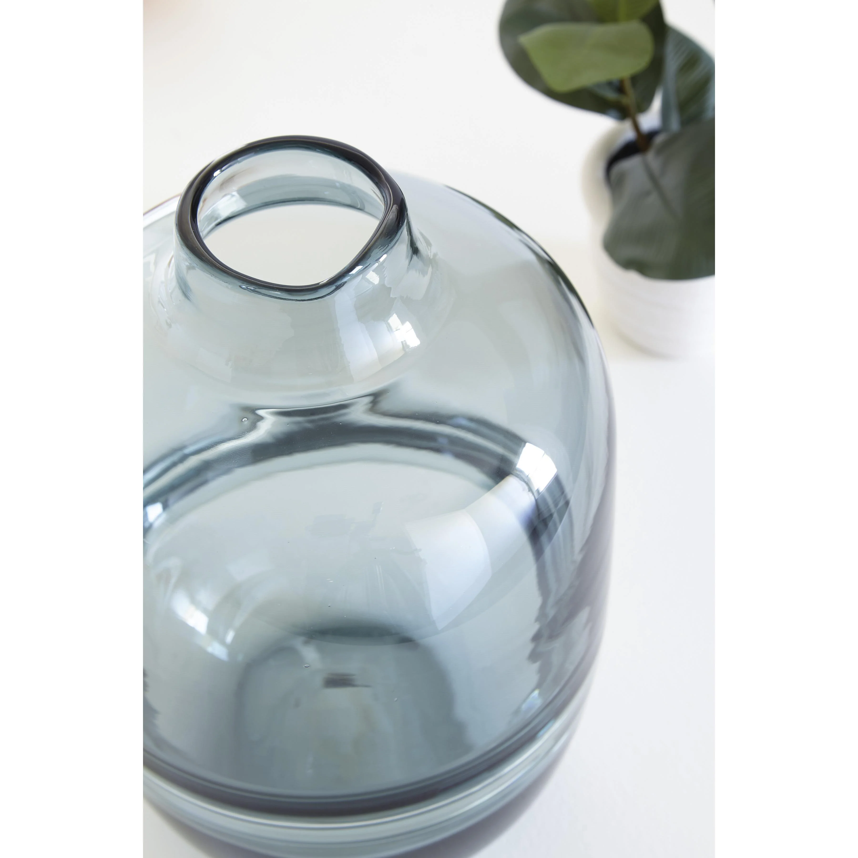 Signature Design by Ashley Lemmitt A2000540 Vase - Image 2