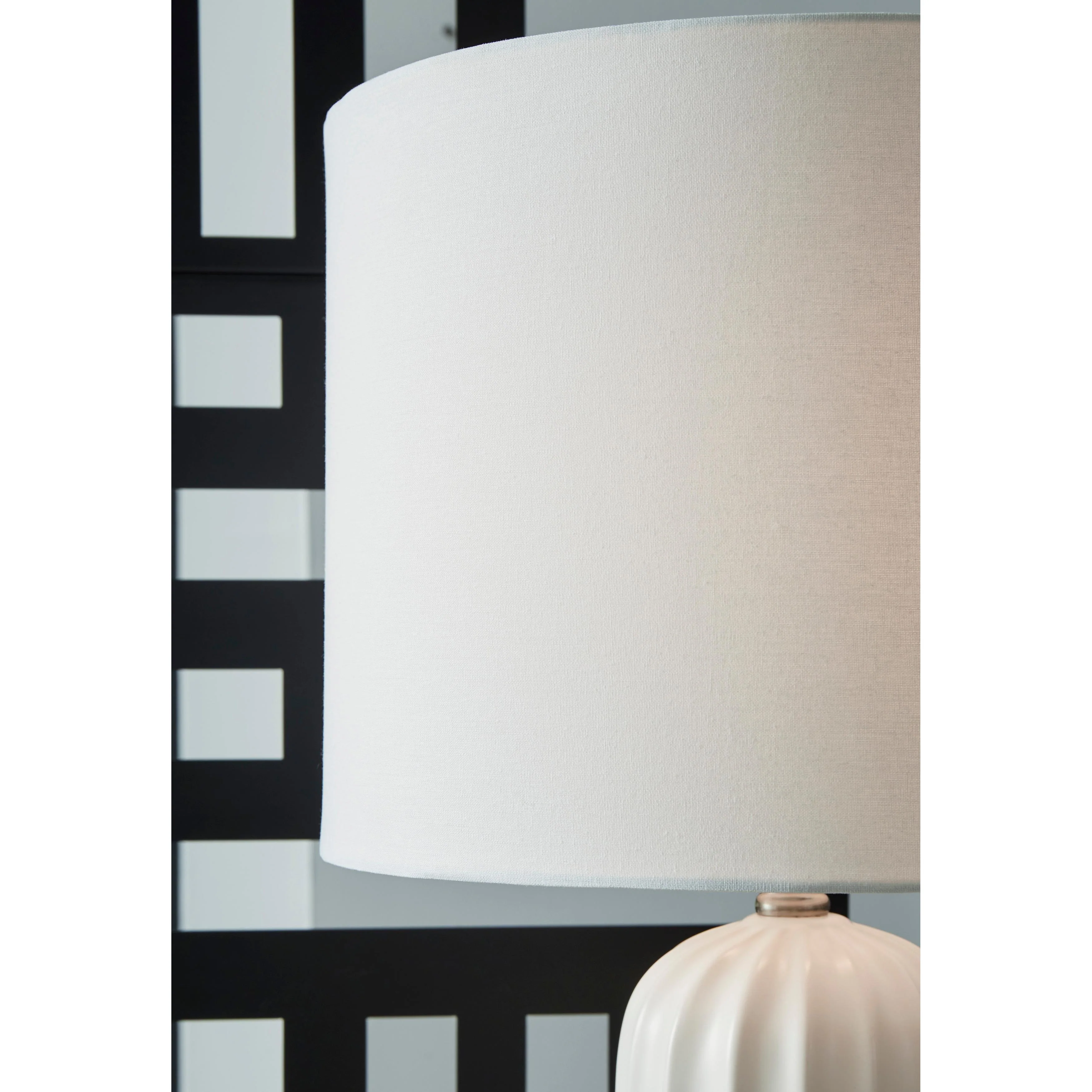 Signature Design by Ashley Clarkland L177974 Ceramic Table Lamp - Image 3