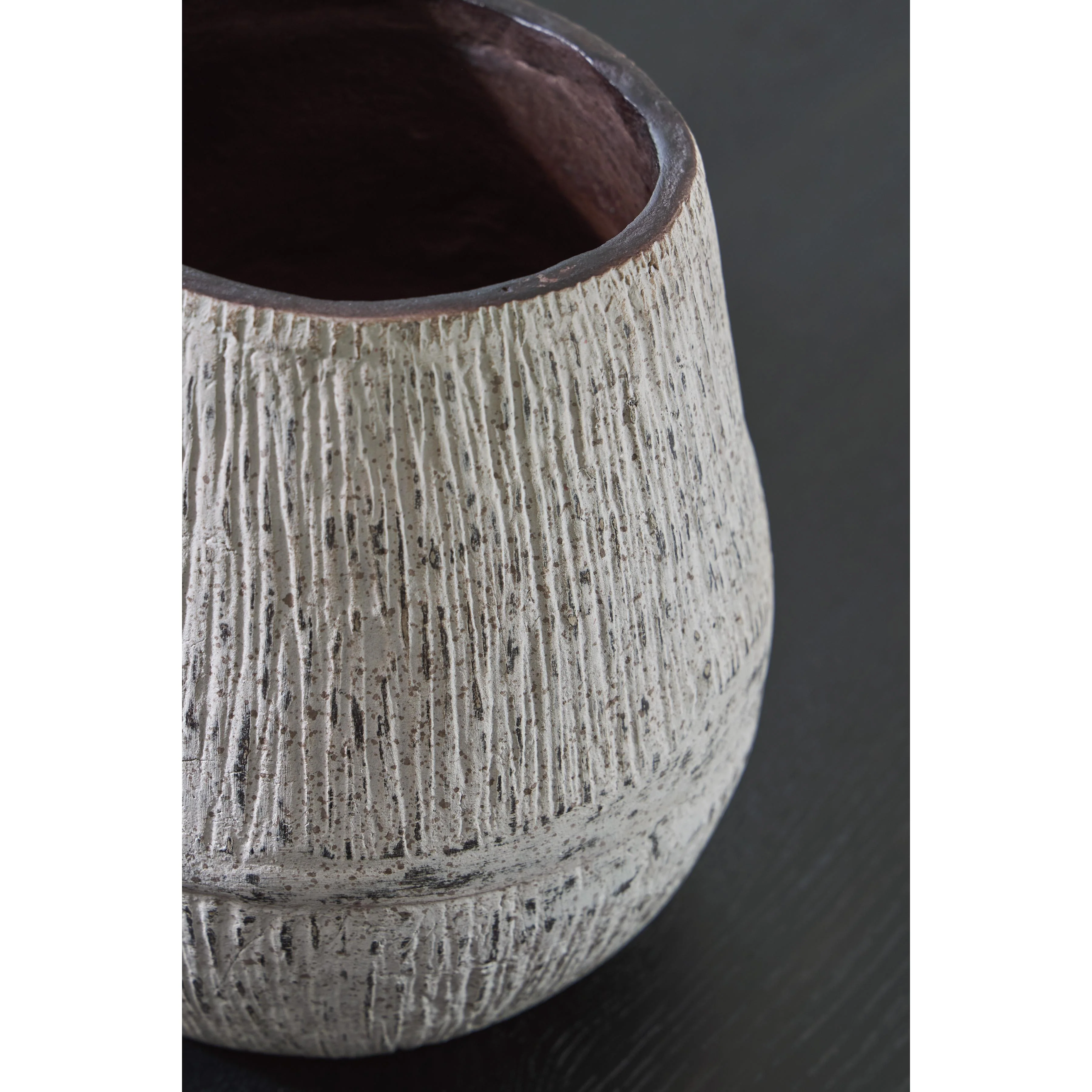 Signature Design by Ashley Claymount A2000635 Vase - Image 3