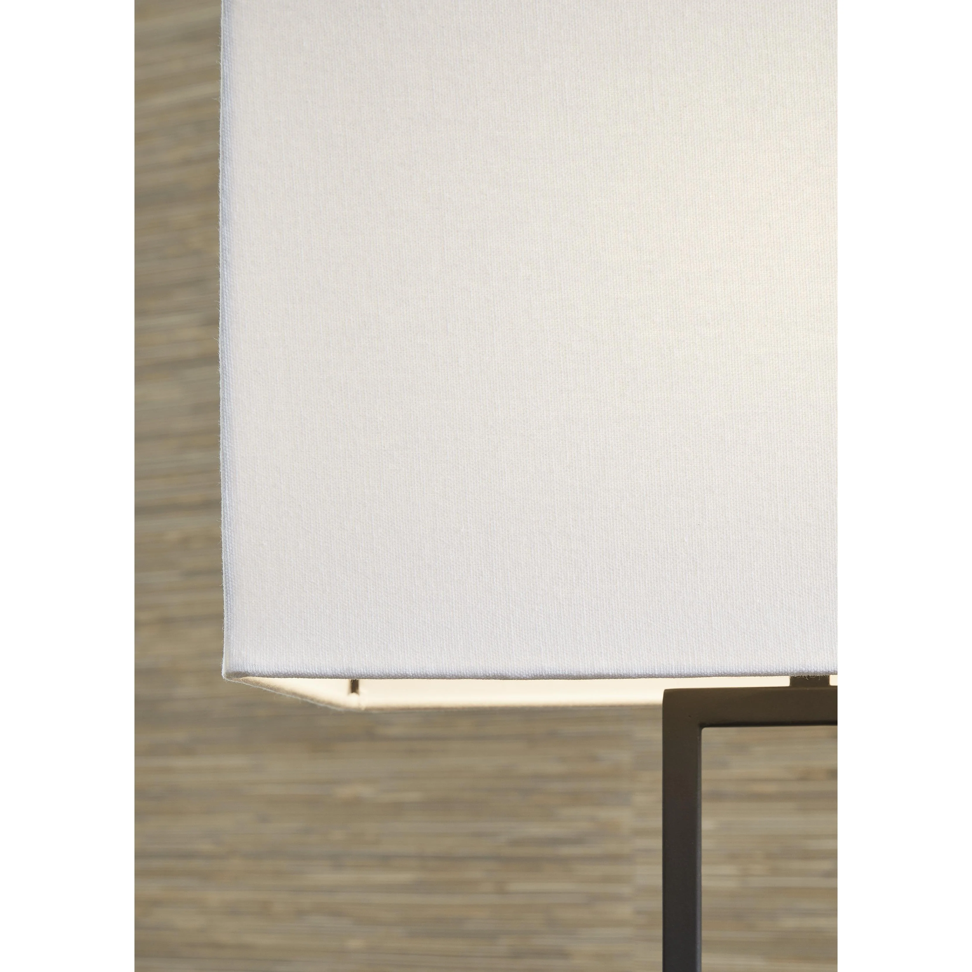 Signature Design by Ashley Voslen L204554 Metal Table Lamp - Image 3