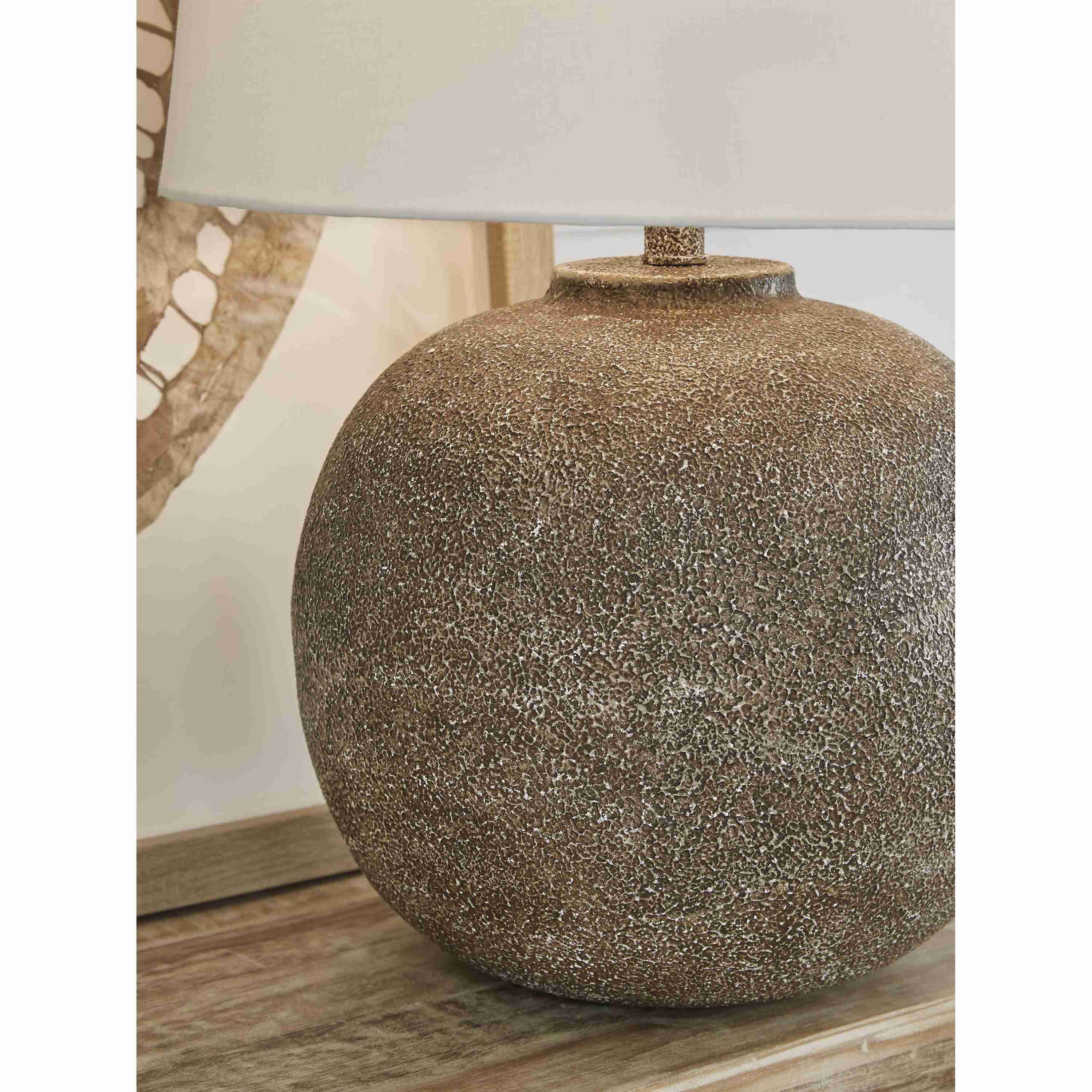 Signature Design by Ashley Neavesboro L207484 Metal Table Lamp - Image 3