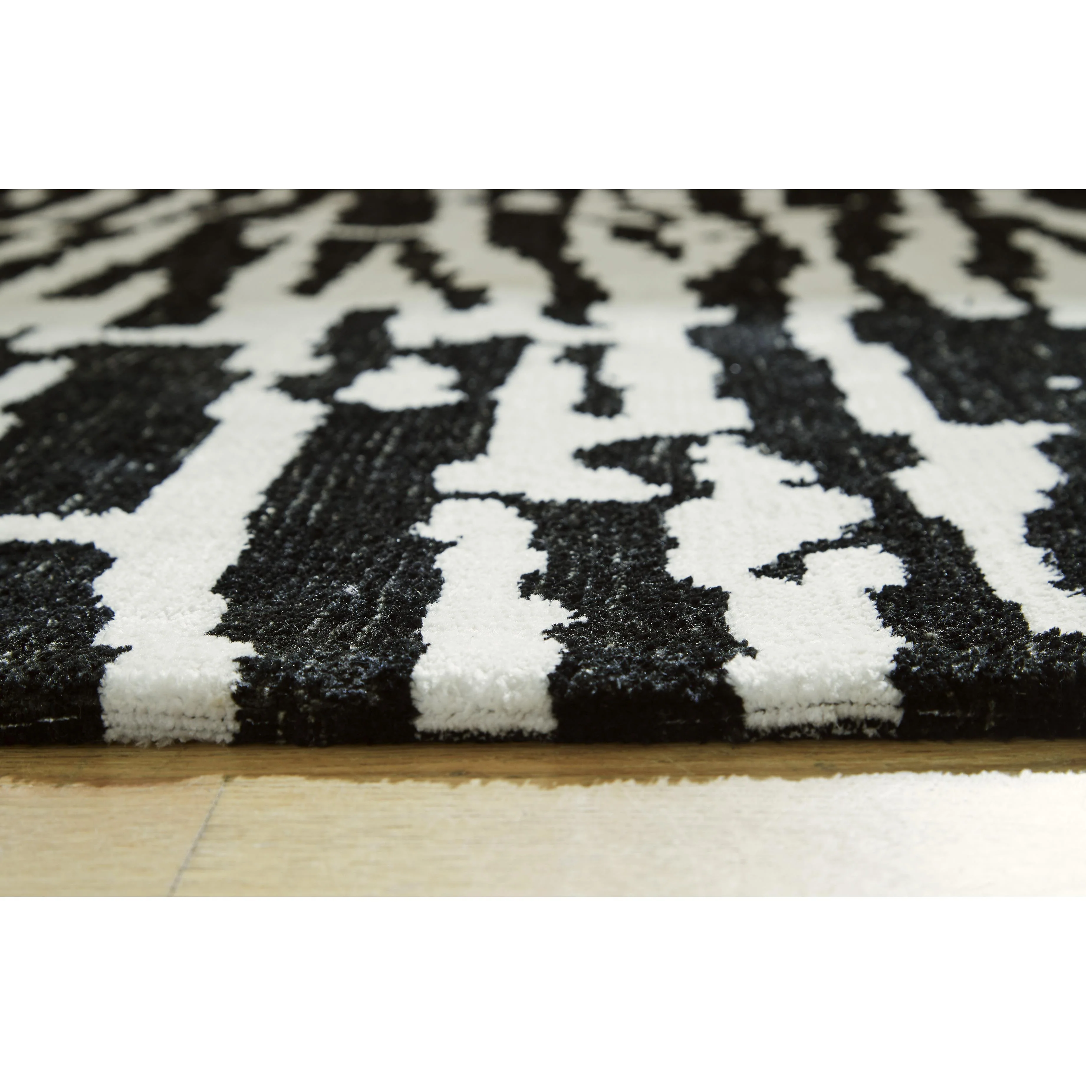 Signature Design by Ashley Bramshaw R406761 Large Rug - Image 3