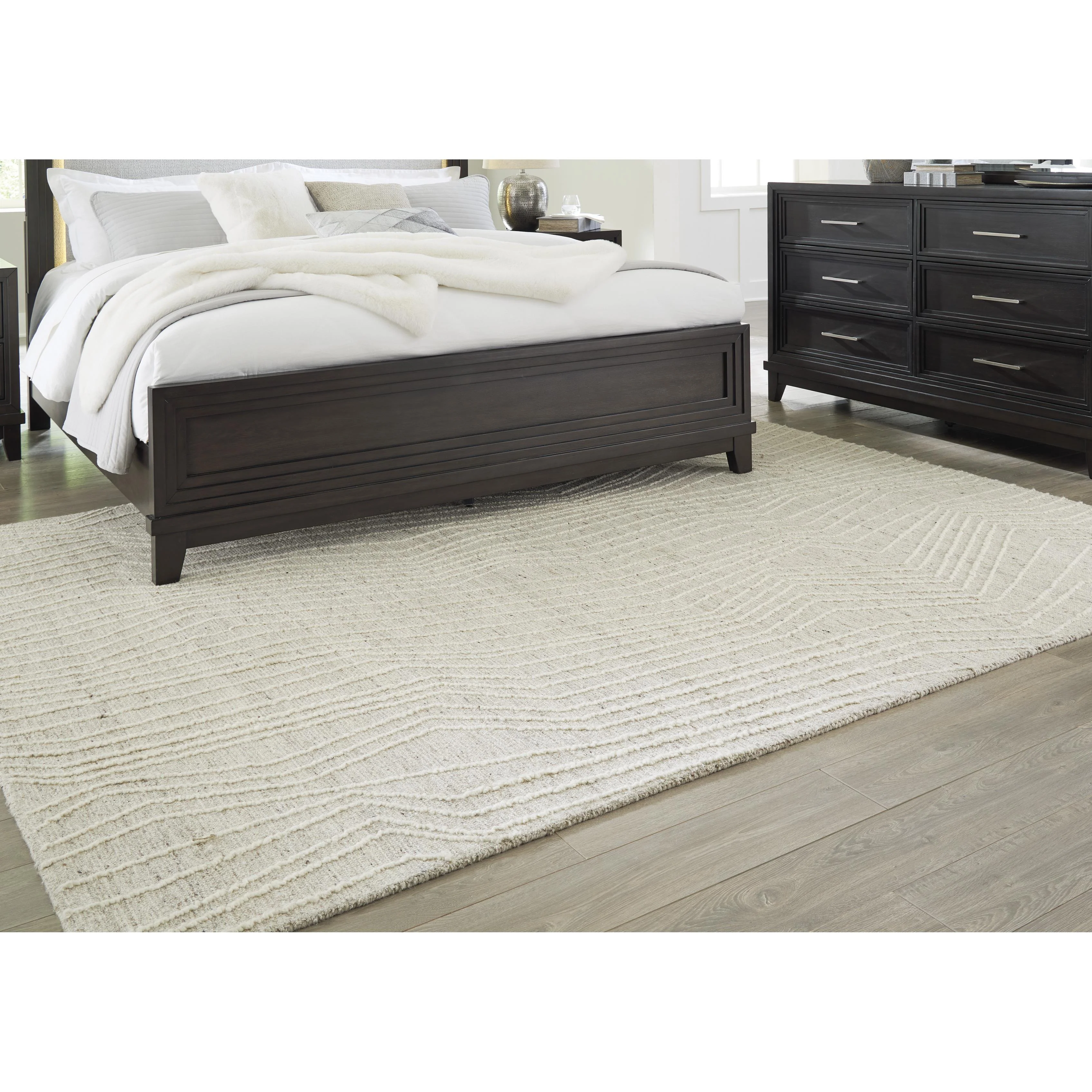 Signature Design by Ashley Varahill R406931 Large Rug - Image 2
