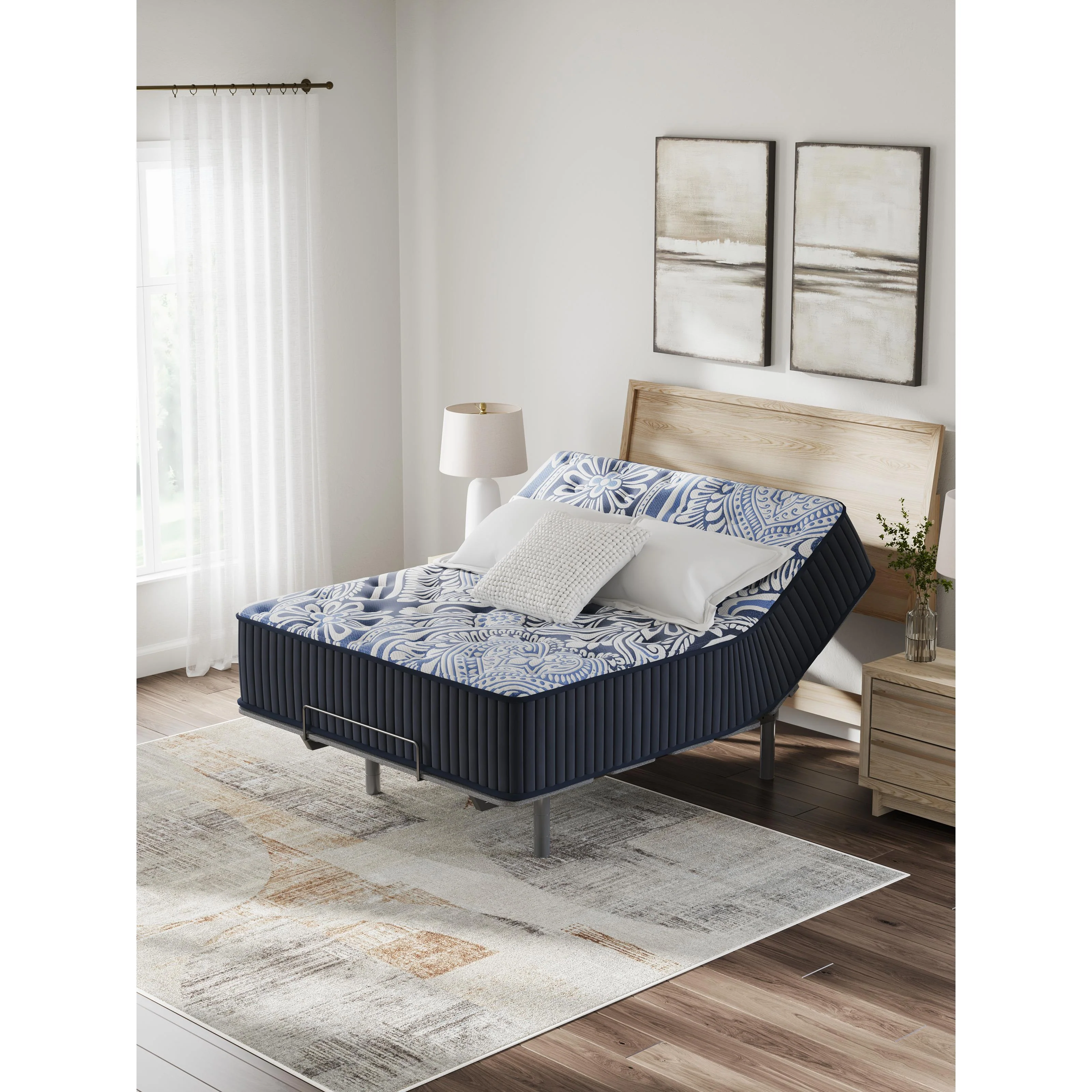 Sierra Sleep Firm Luxe 2.0 M49631 Queen Mattress - Image 3