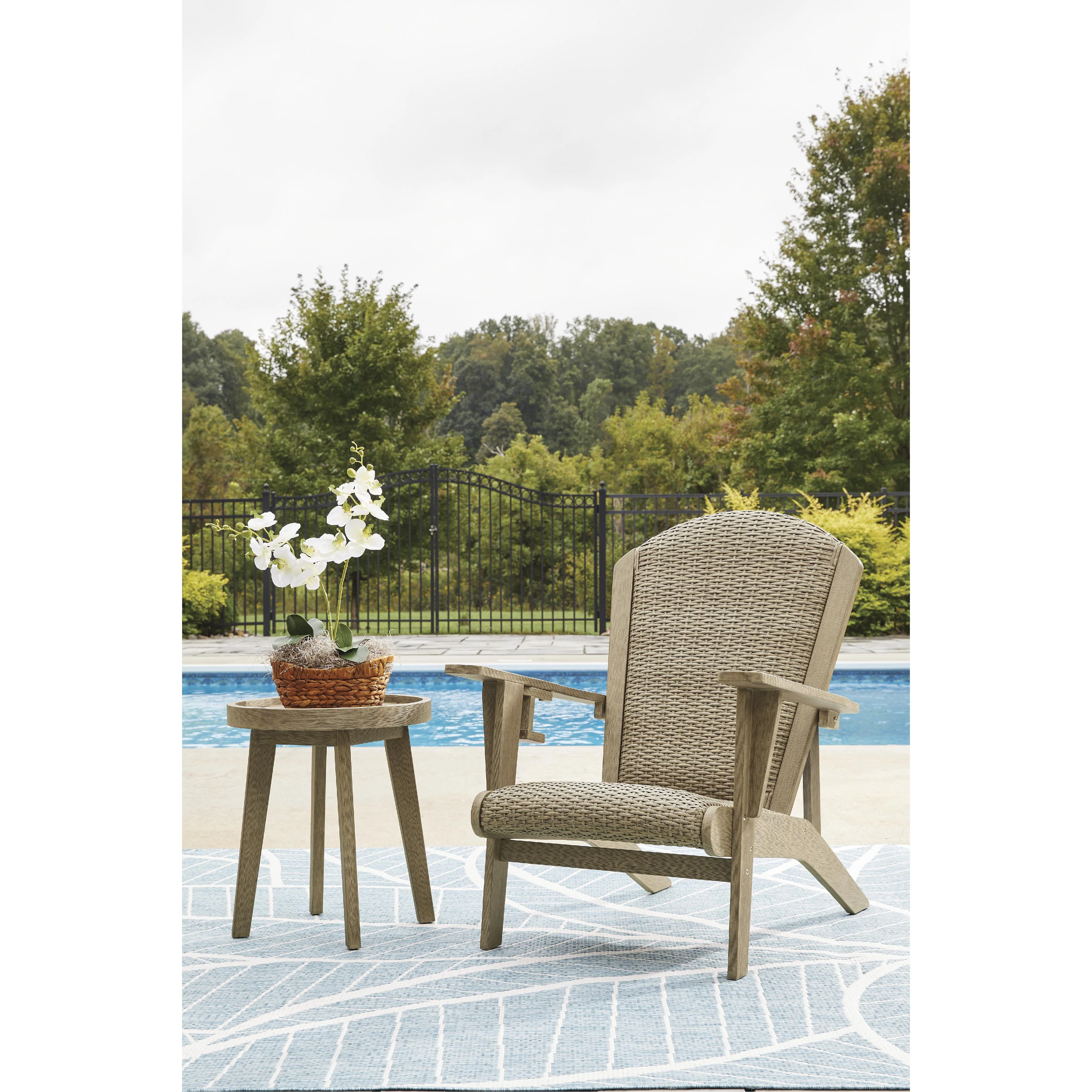 Signature Design by Ashley Marina Sun PCP204-706 Round End Table - Image 3