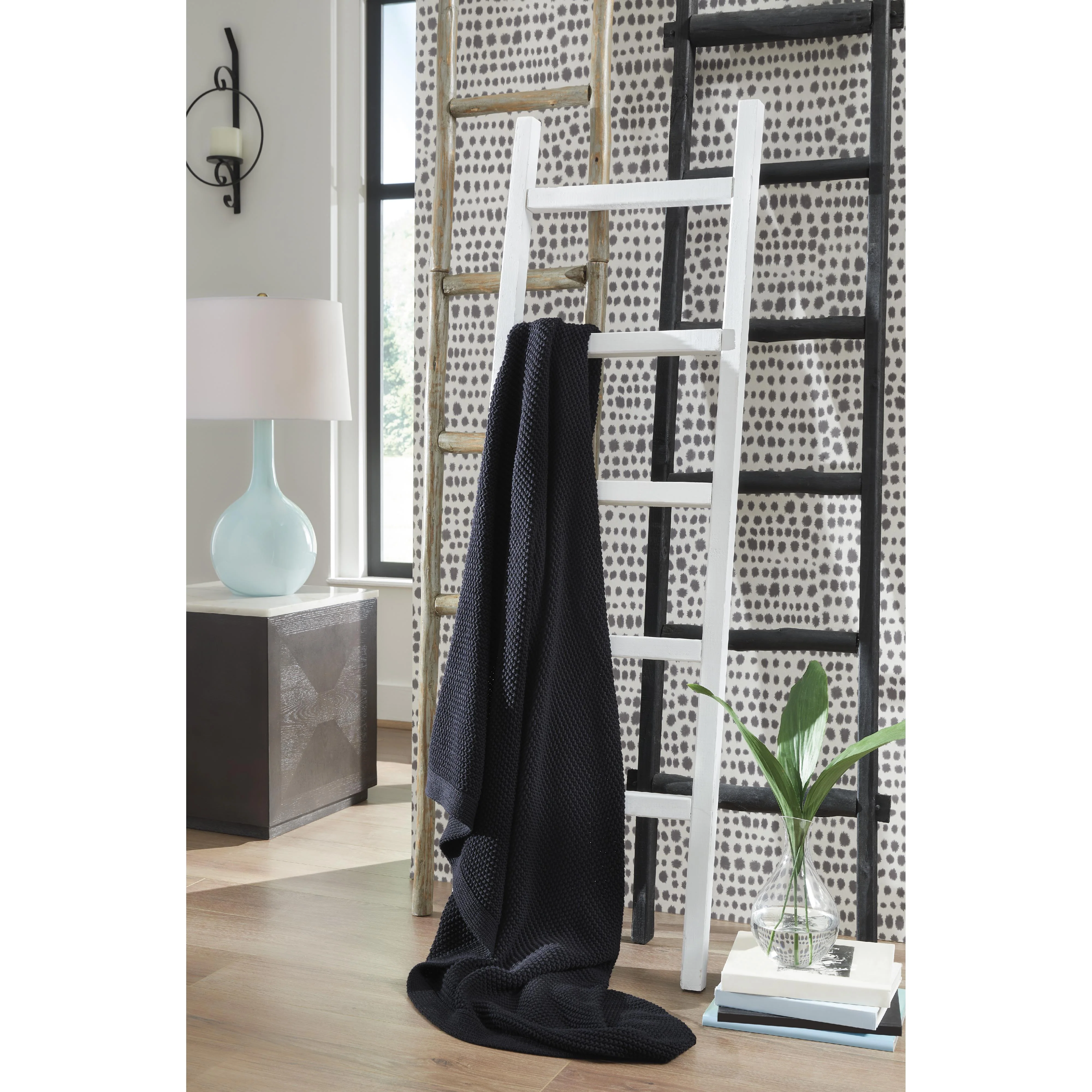 Signature Design by Ashley Gayelery A1001086 Throw - Image 3