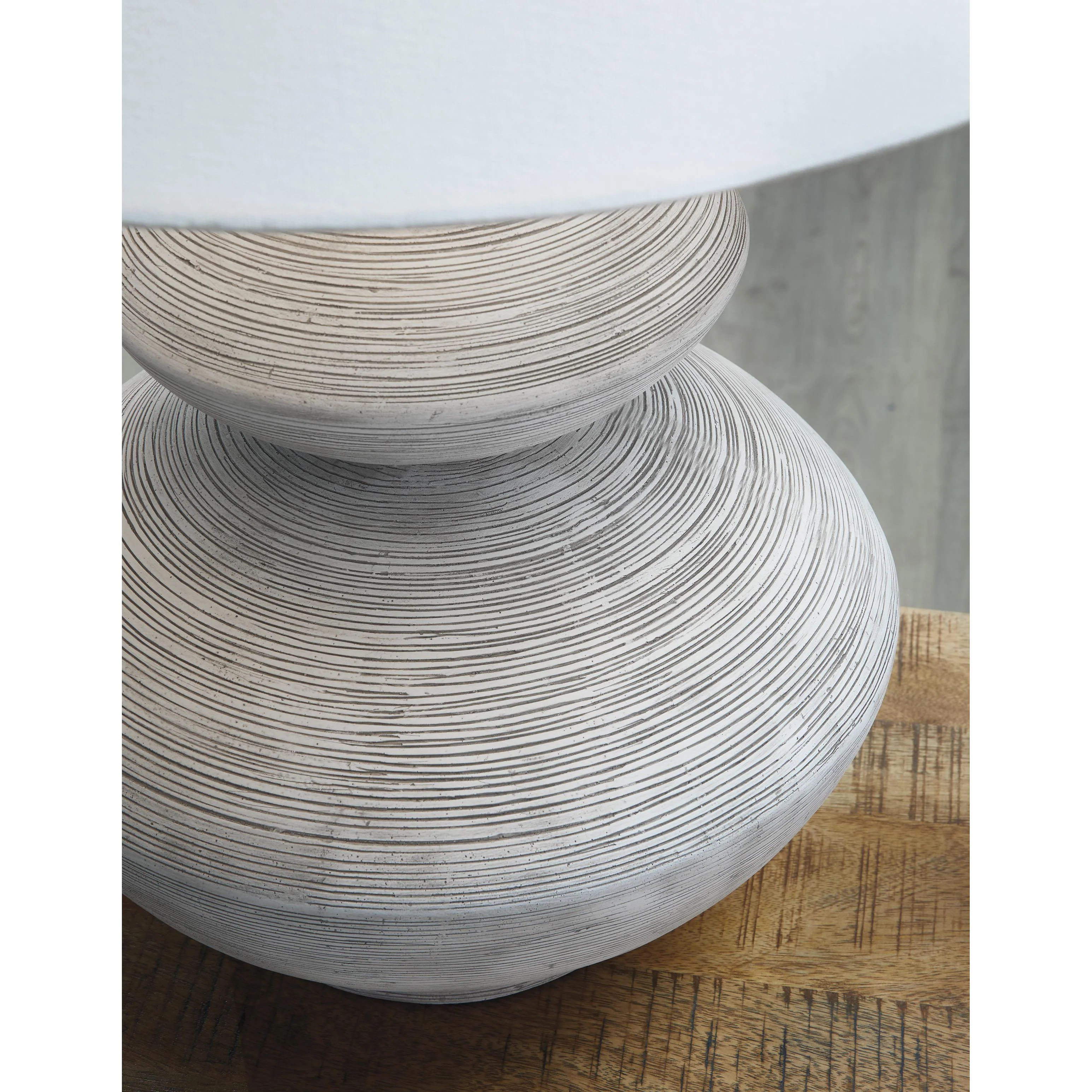 Signature Design by Ashley Brickdon L235874 Poly Table Lamp - Image 3