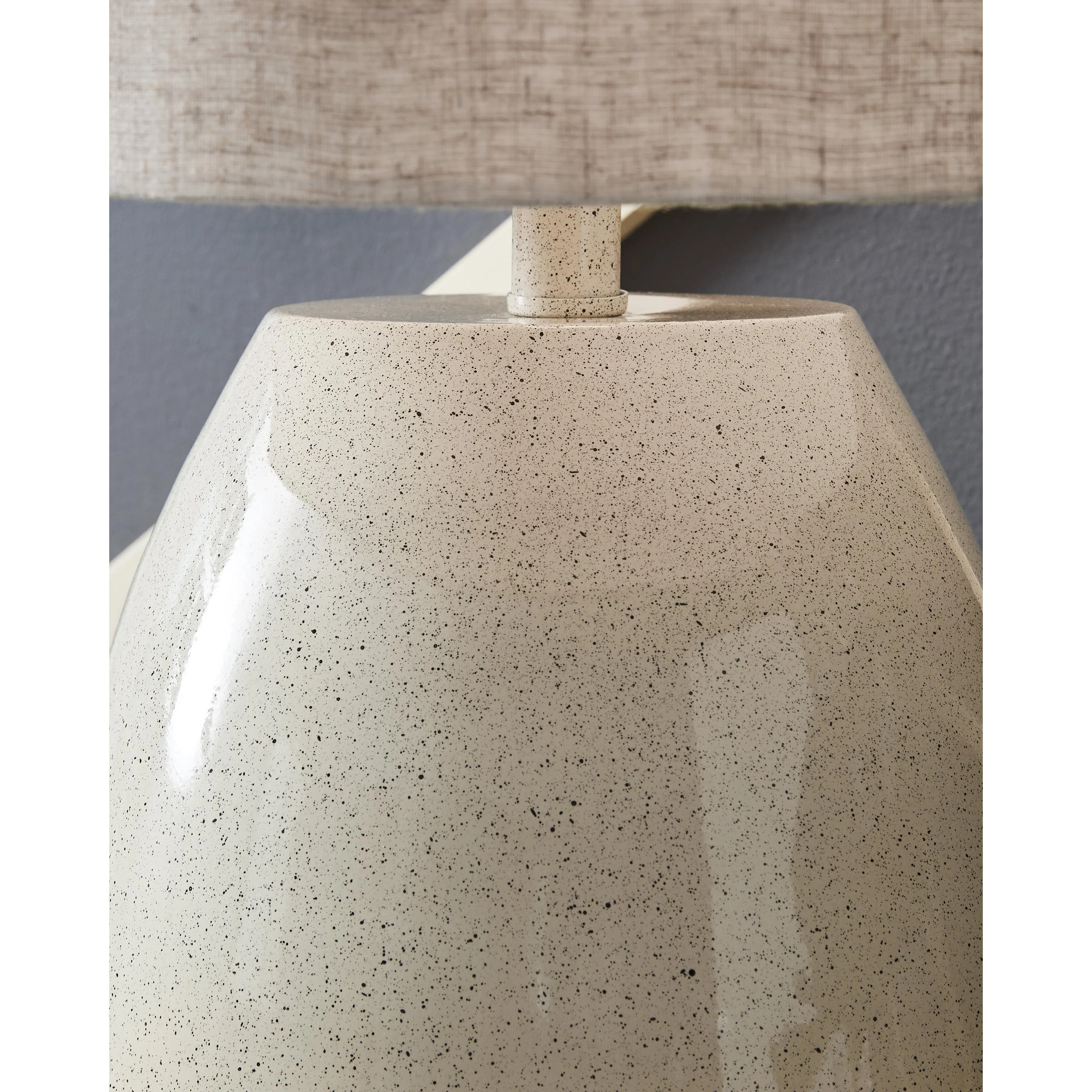 Signature Design by Ashley Linas L207594 Metal Table Lamp - Image 3