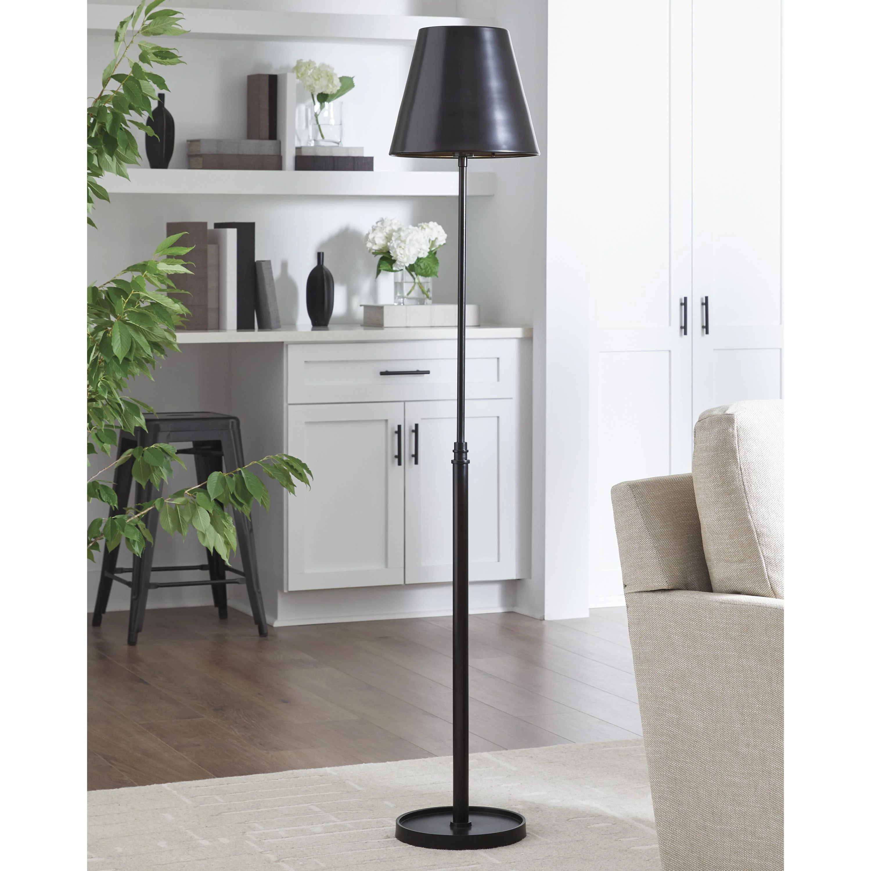 Signature Design by Ashley Wimner L208461 Metal Floor Lamp - Image 2