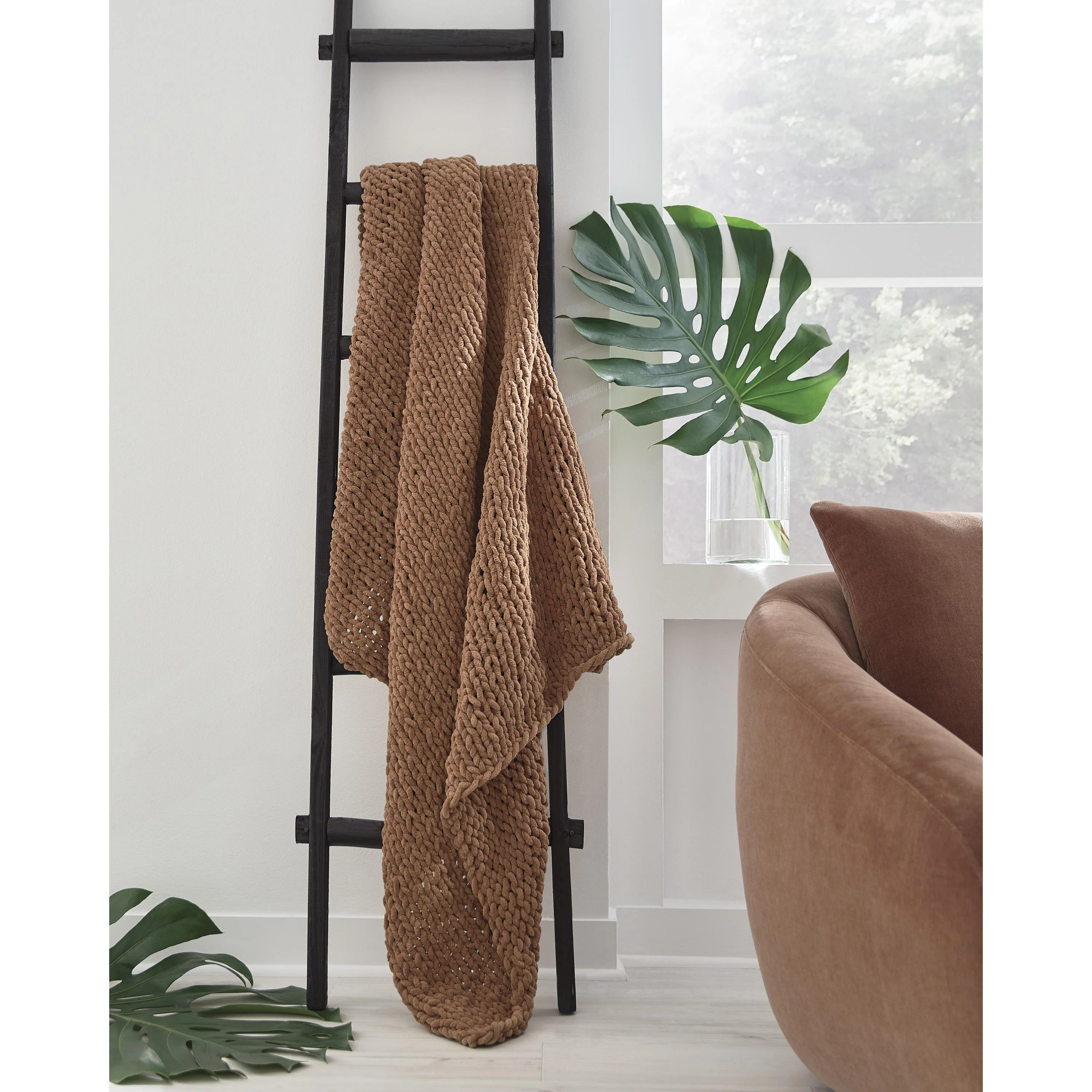 Signature Design by Ashley Chaddon A1001179 Throw - Image 3