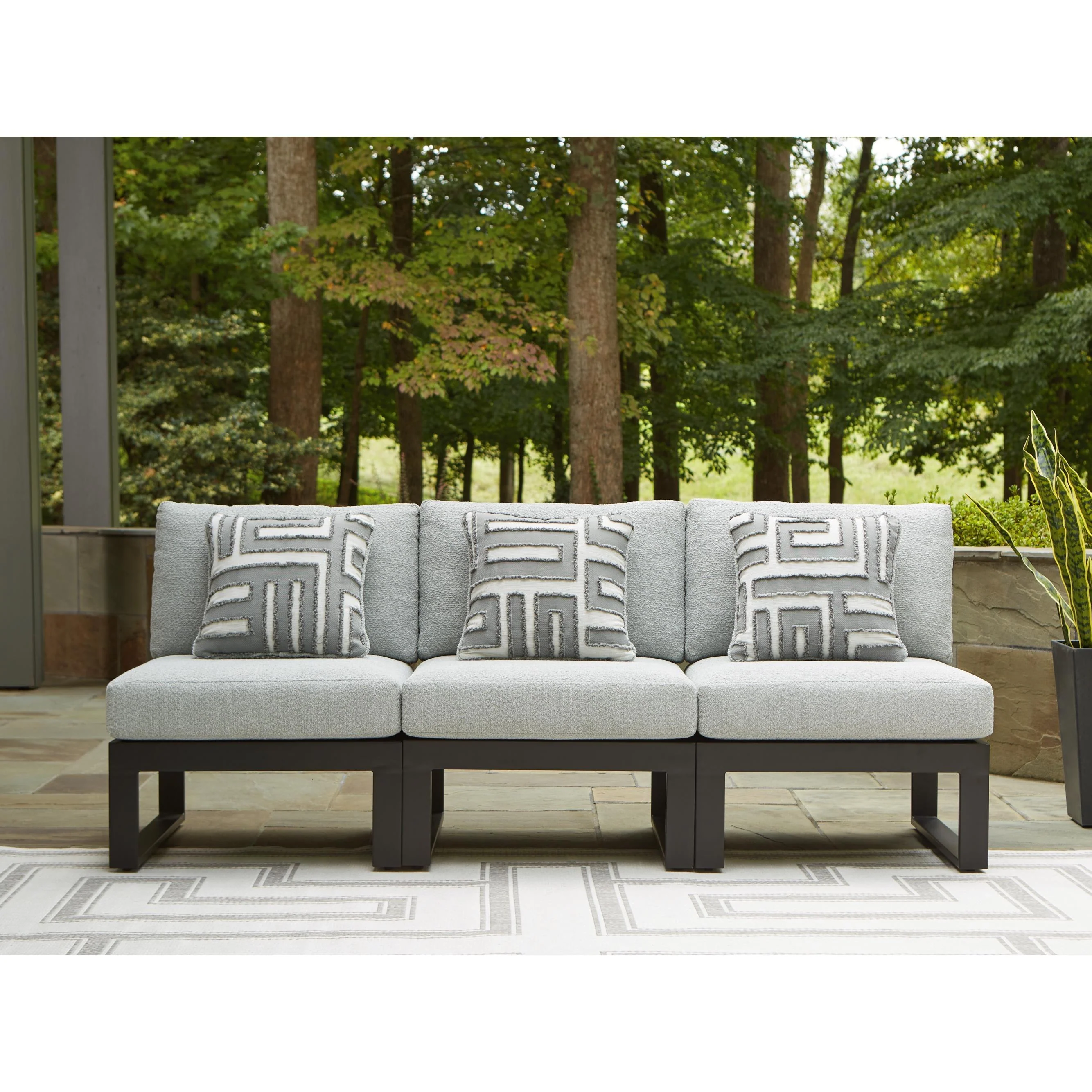 Signature Design by Ashley Beachloft P490P6 3 pc Outdoor Sectional - Image 2