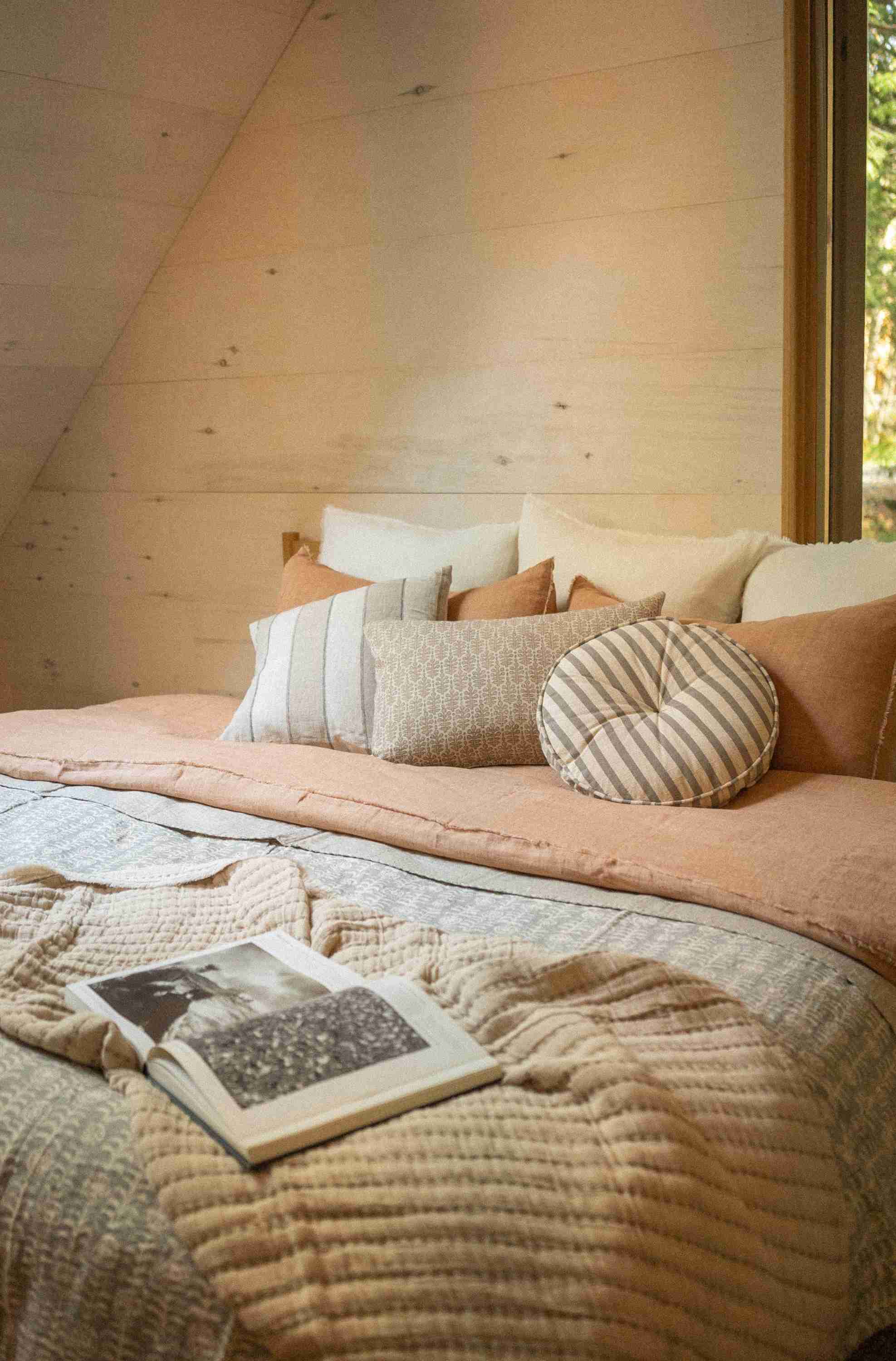 Verbier Double Gauze Bed Blanket - Image 2