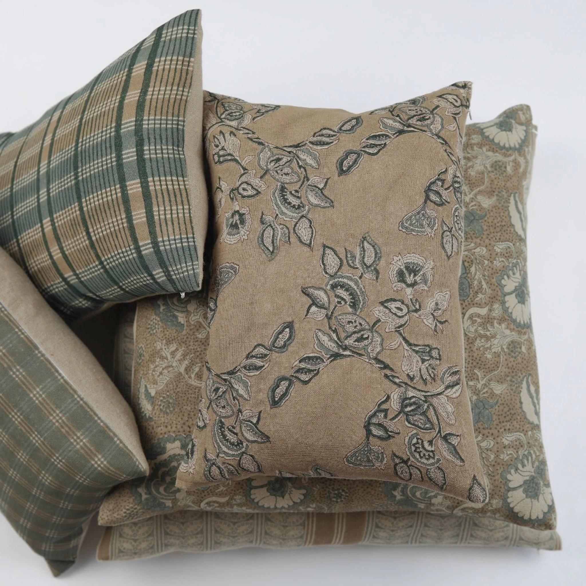 Tulip Sand Pillow - Image 2