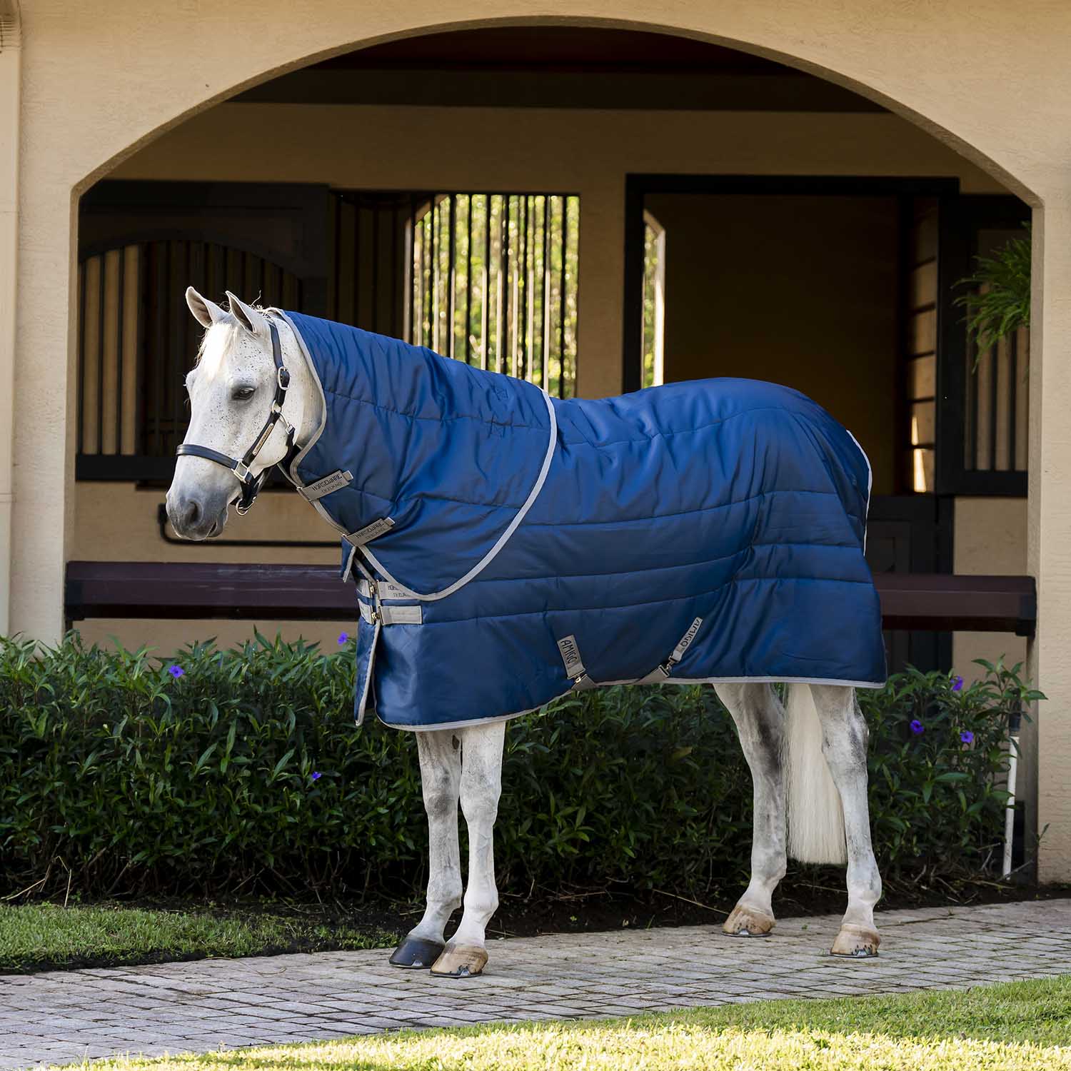 Amigo Stable Blanket Ripstop Insulator Plus - 210D, 200g Warmth, Double Front Closure, Hood Included - Image 1