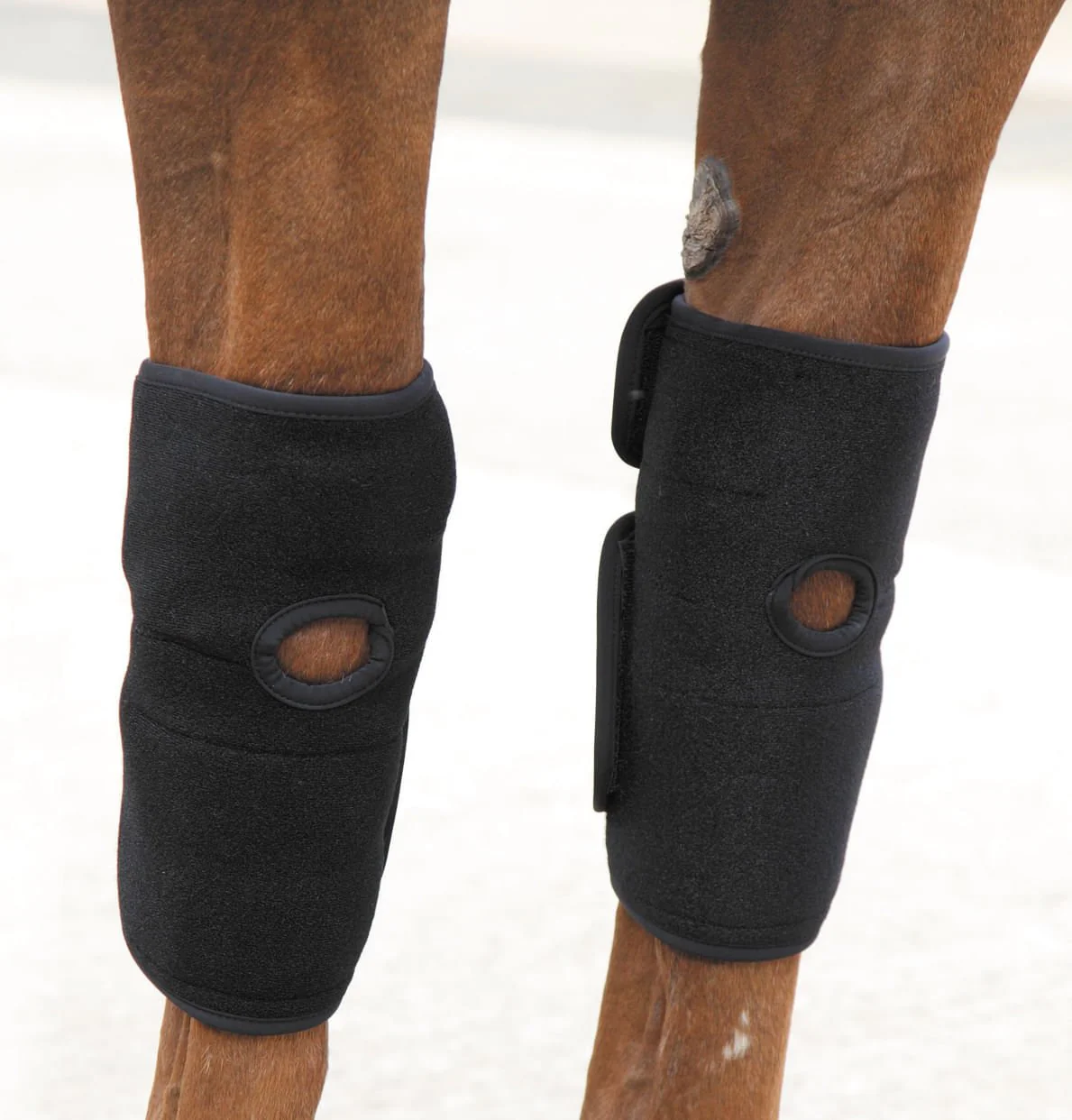 Arma Hot/Cold Joint Relief Boots - Image 1