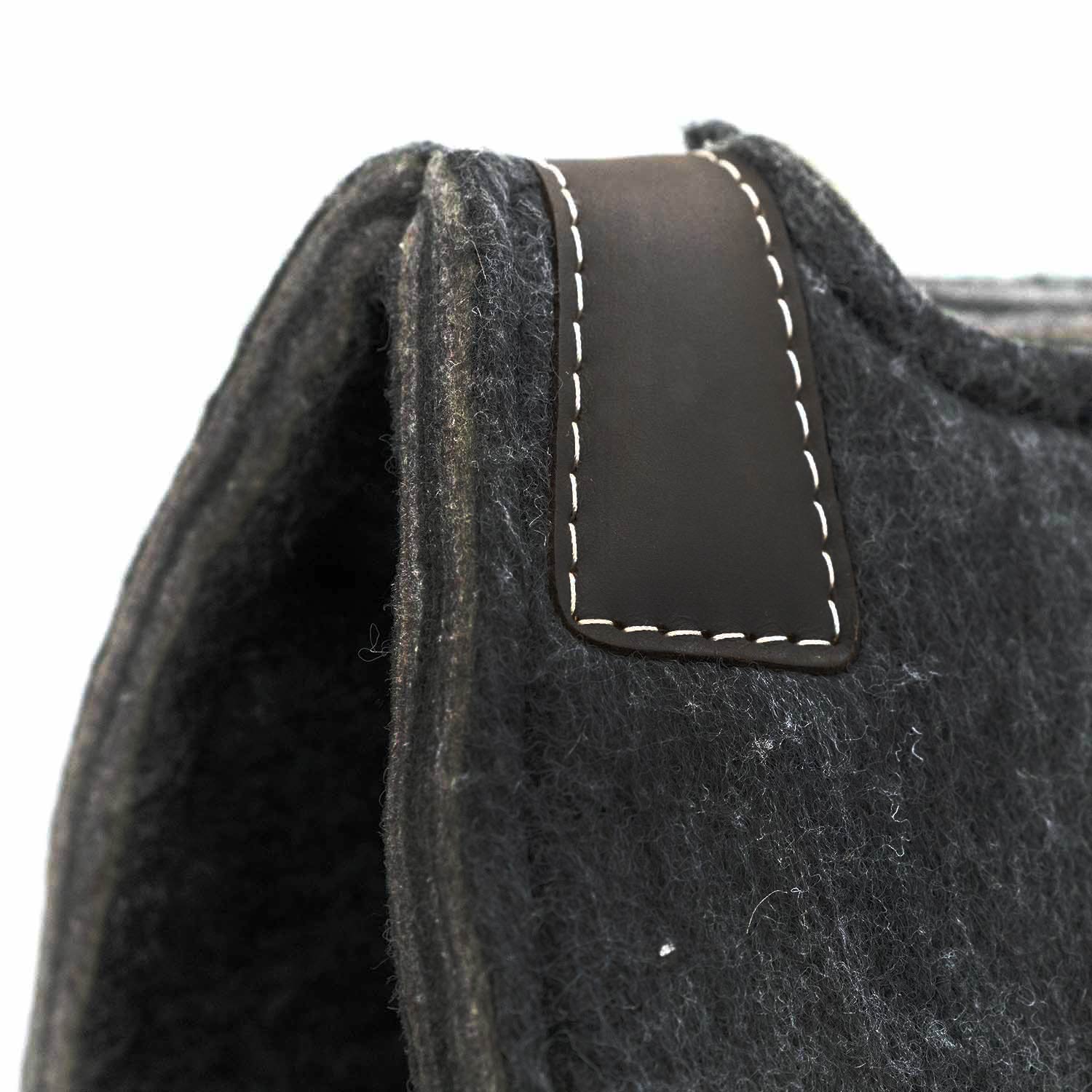 Blue Horse Felt Contoured Saddle Pad - Image 2