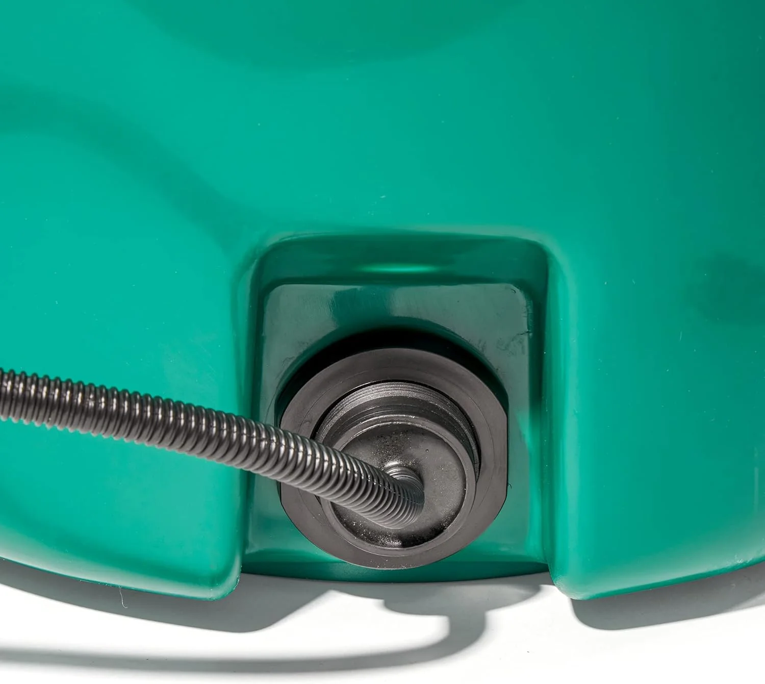 Farm Innovators 16 Gallon Heated Tub Bucket, Green - Image 3