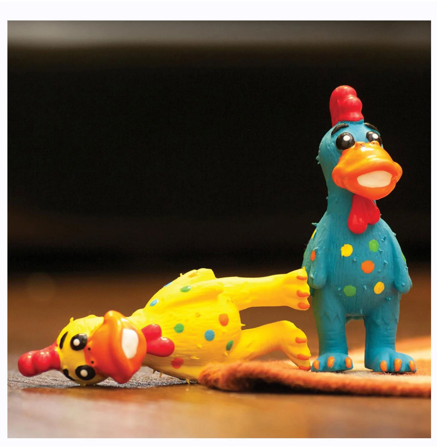 Globkens Latex Chicken Dog Toys - Image 1