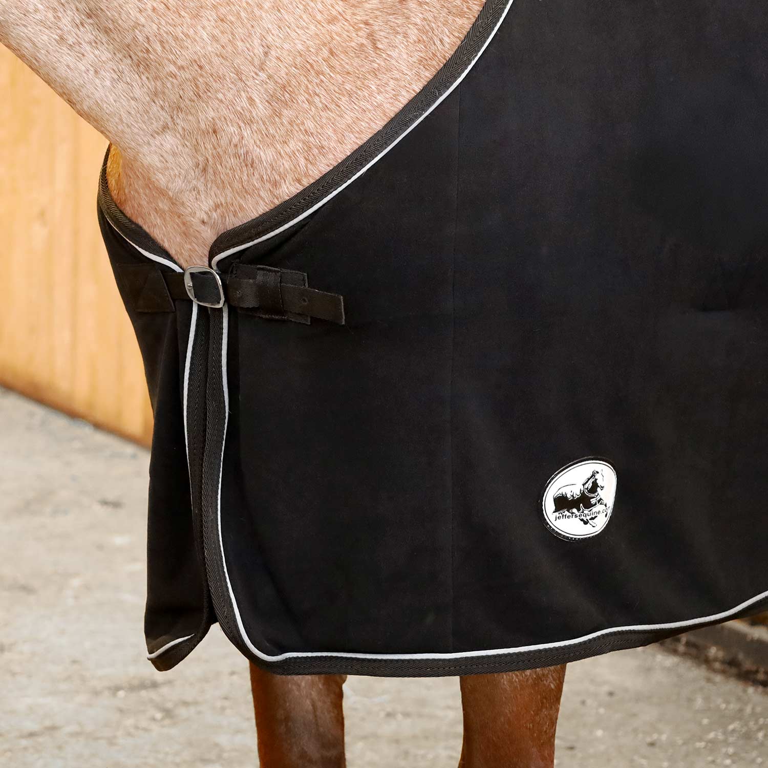 Jeffers Elite Fleece Horse Cooler Blanket - Image 2