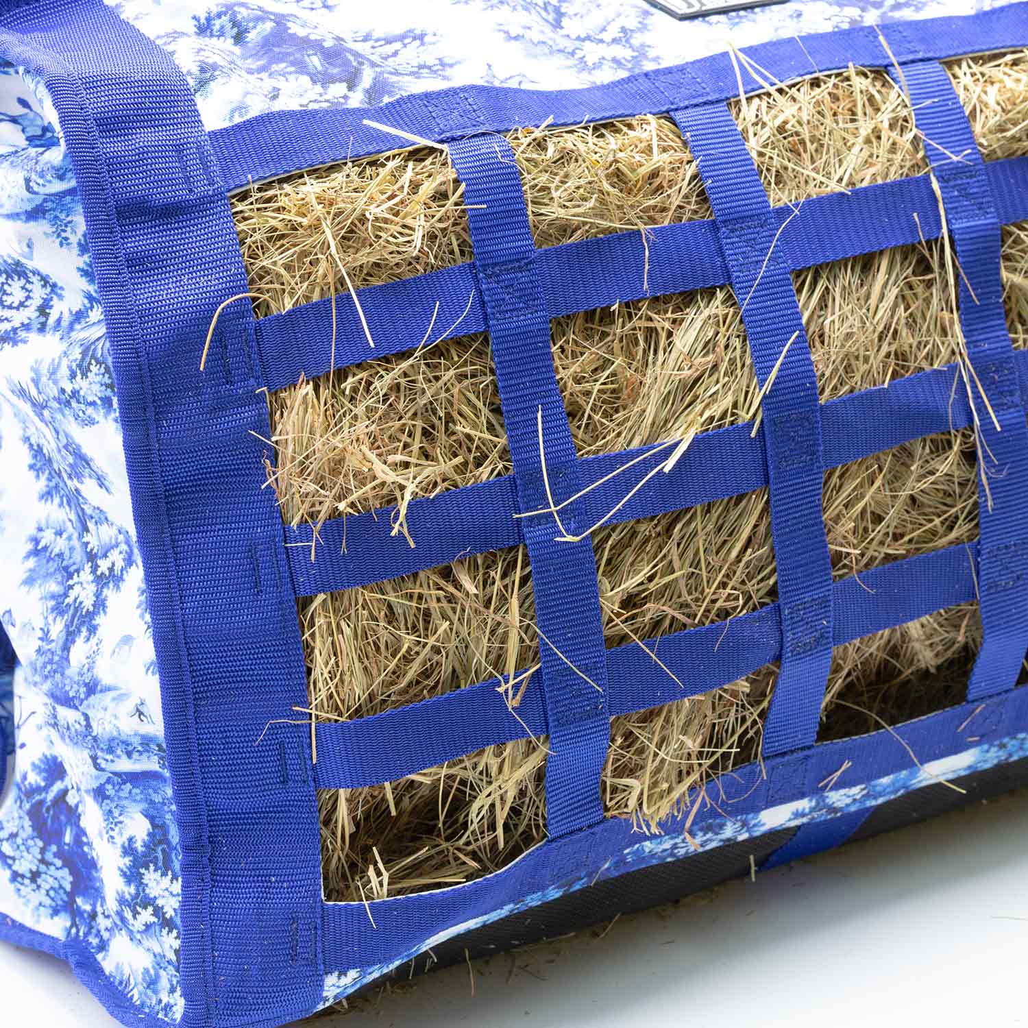 Jeffers Expression Extend-Feed Hay Bag for Horses & Livestock - Image 2