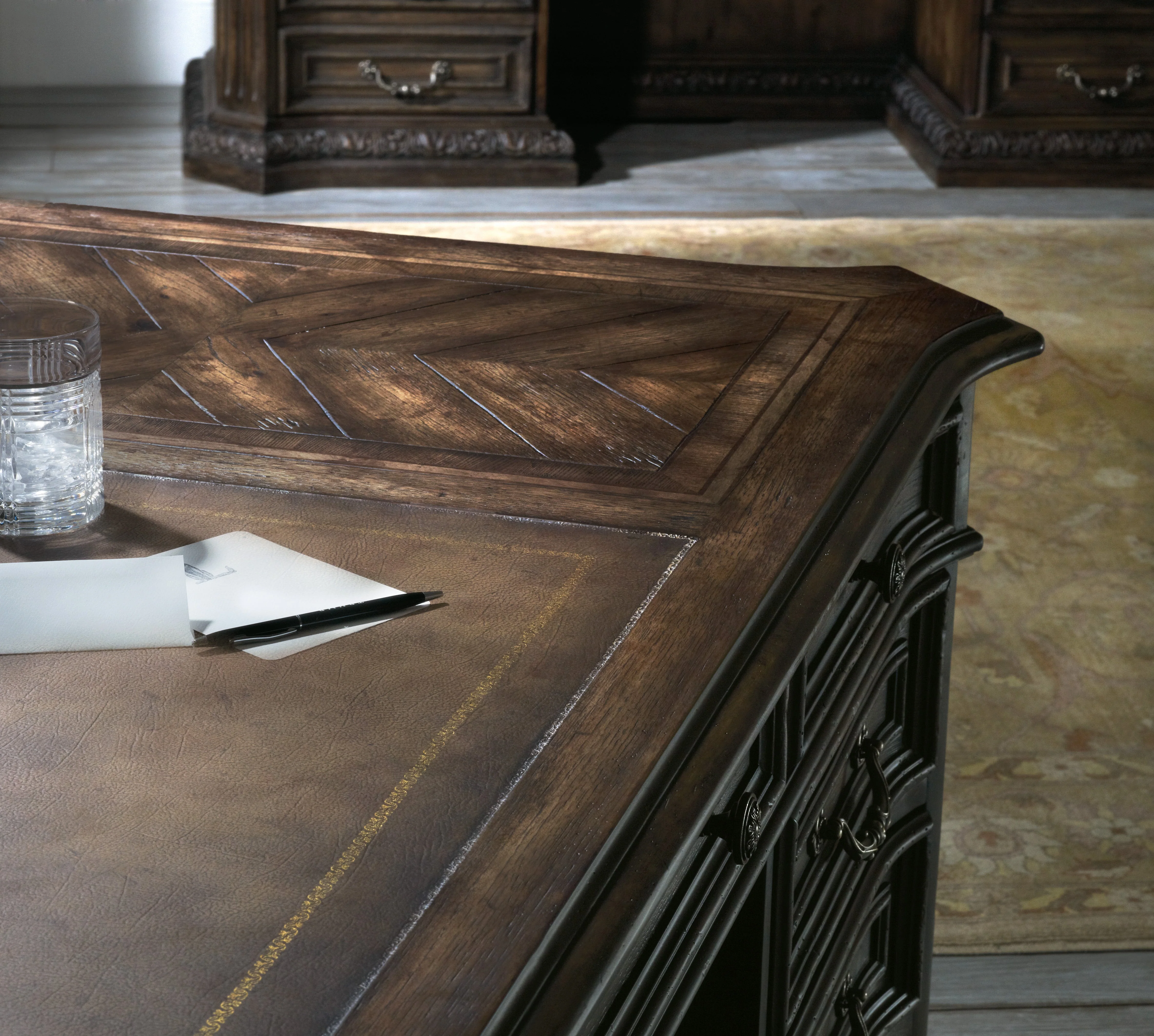 Rhapsody Executive Desk - Image 3