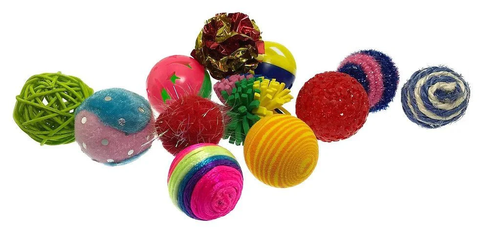 Kitty Fun Balls, 4 pk, Assorted - Image 1