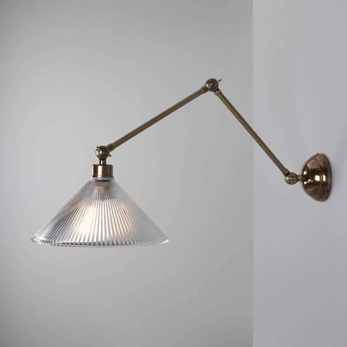 Rebell Adjustable Arm Wall Sconce - Image 3