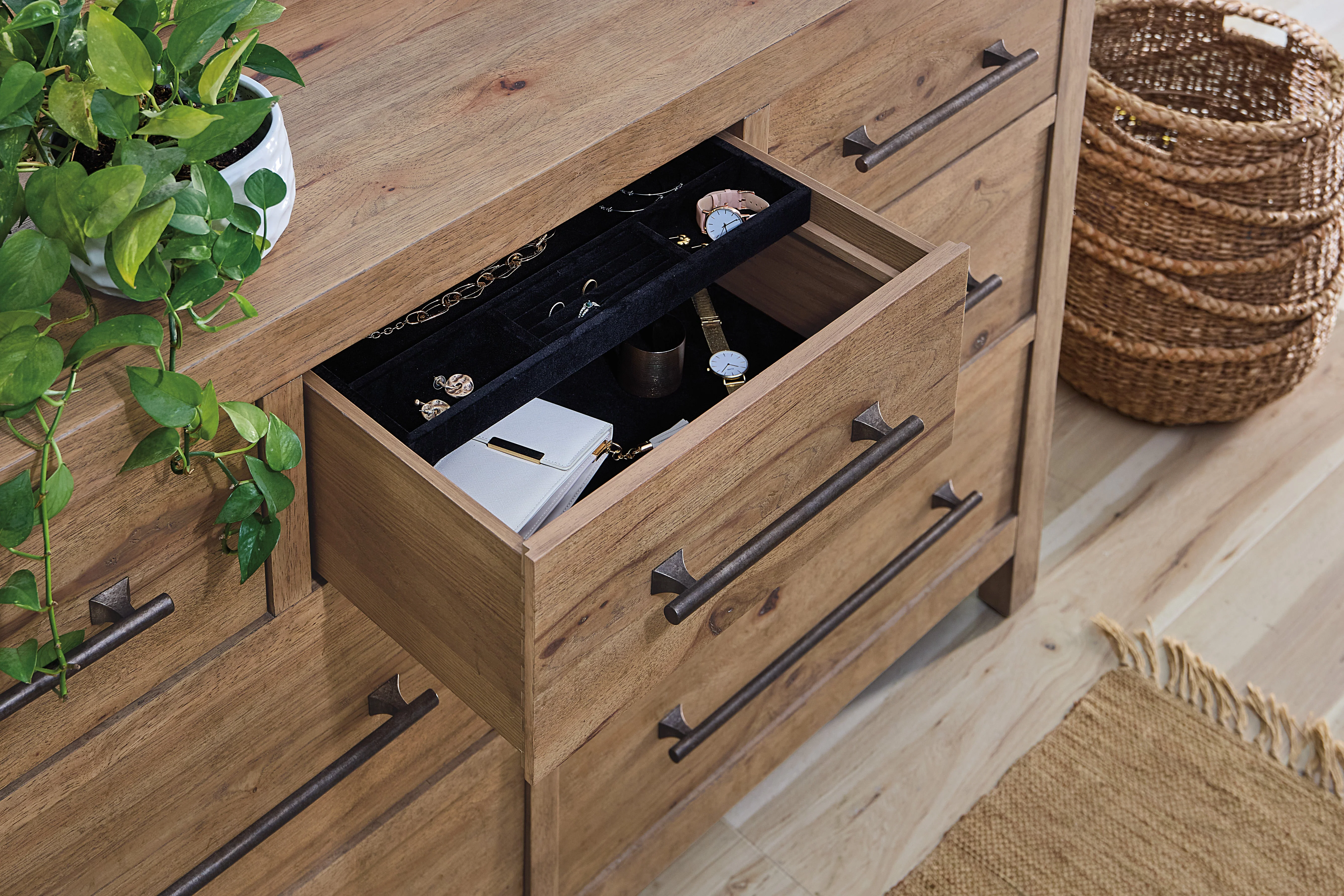 Vineyard Row Seven-Drawer Dresser - Image 3