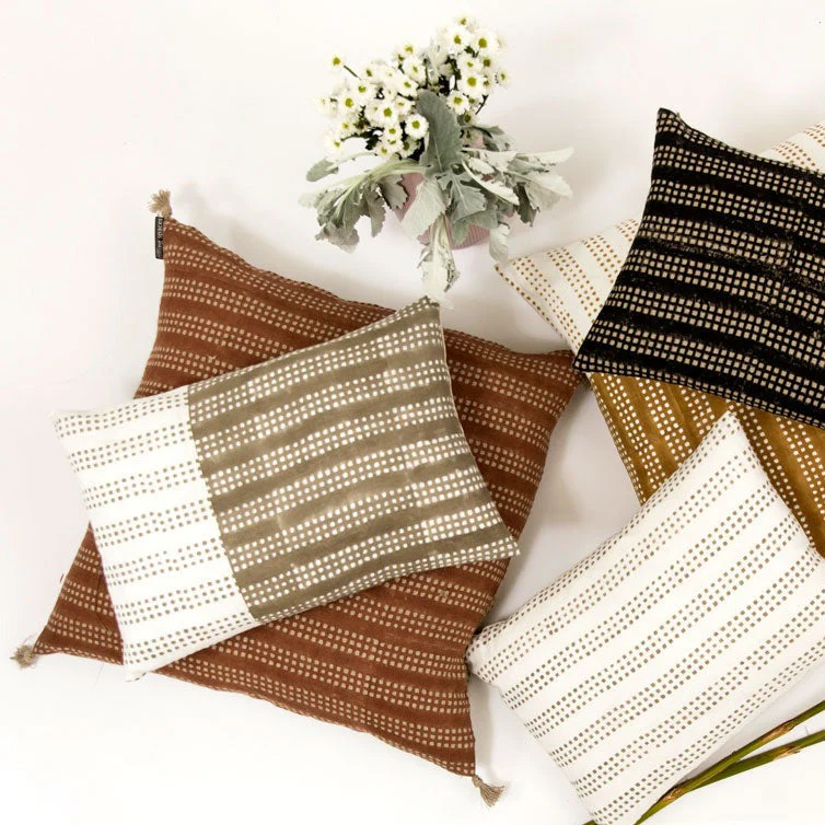 Nepsa Saffron on Natural Pillow - Image 2