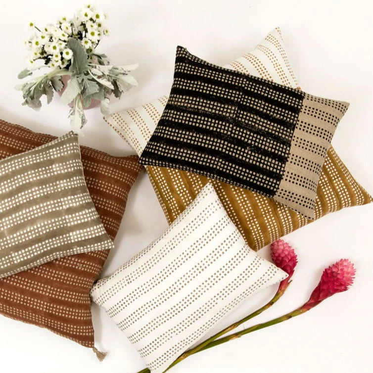 Nepsa Black Band Pillow - Image 2