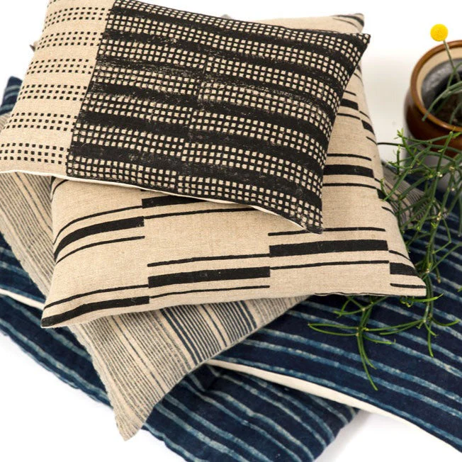 Beni Black Pillow - Image 2
