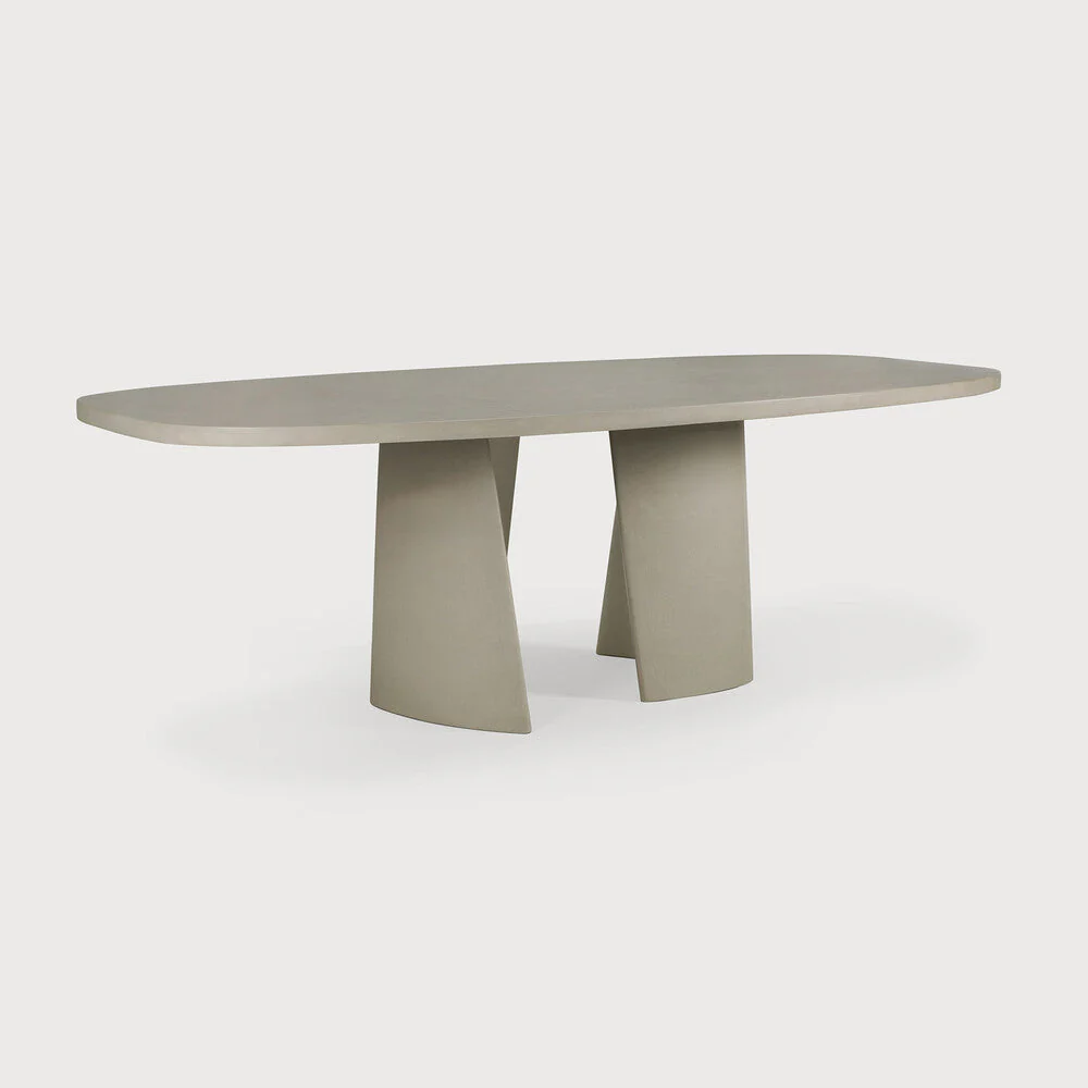Canyon Outdoor Dining Table | Varnished Concrete | Light Grey | Oval - Image 3