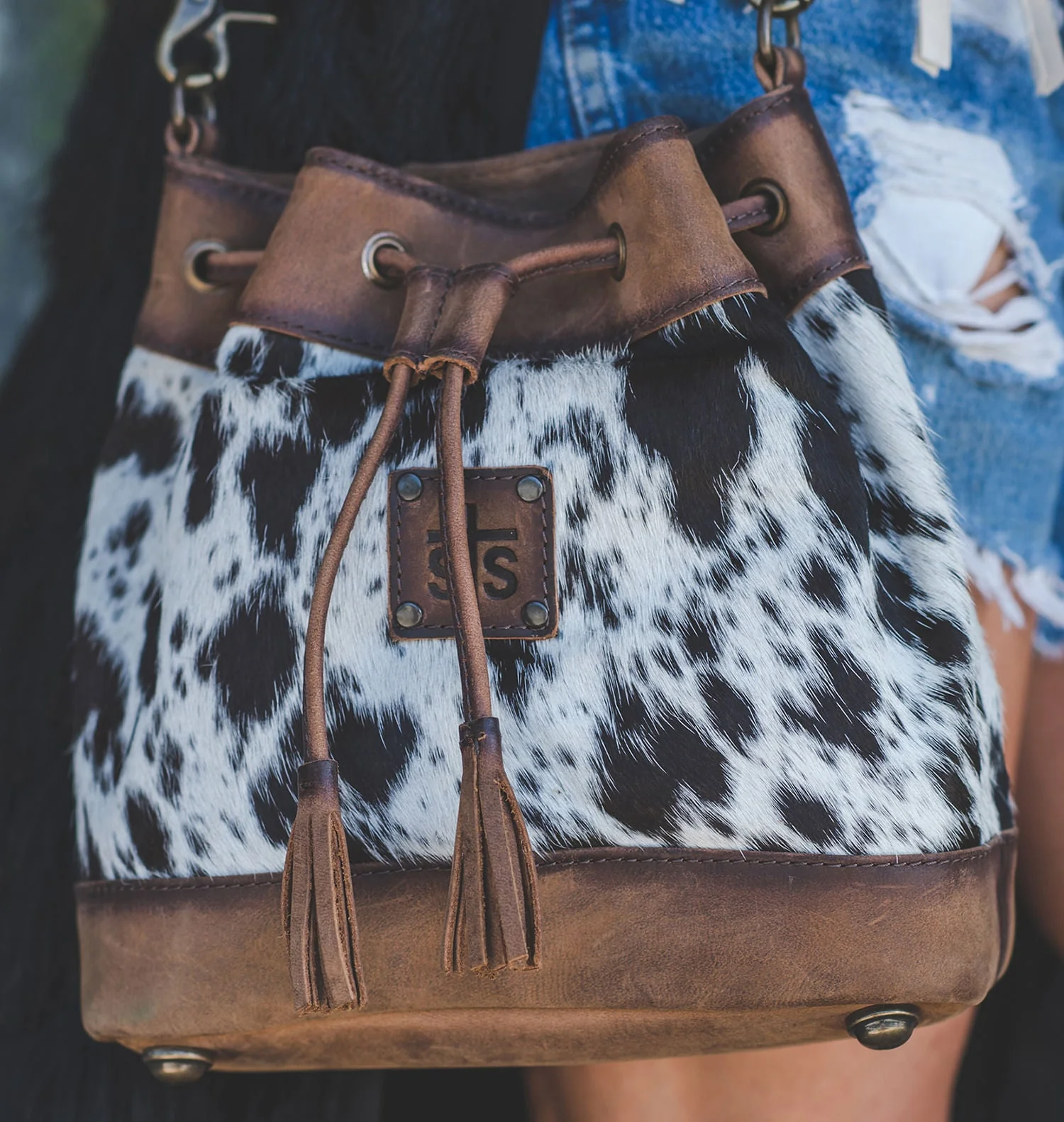 STS Cowhide Bucket Bag - Image 1