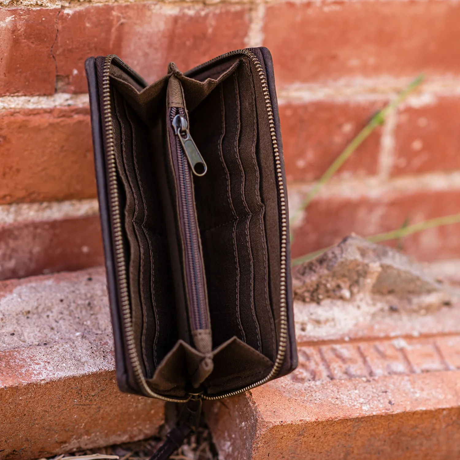 STS Crimson Sun Ladies' Western Bifold Zip-Around Wallet - Image 3