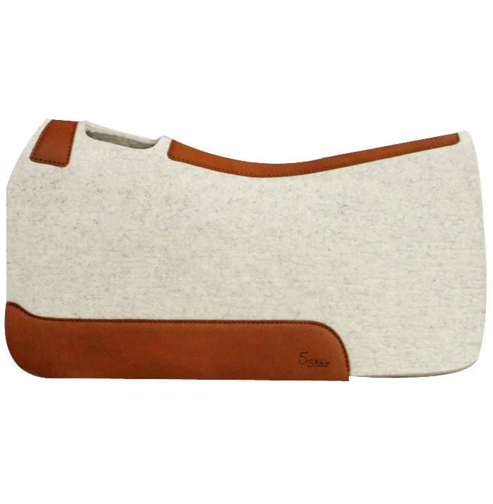 5 Star "The Barrel Racer" Saddle Pad for Horses - Image 3