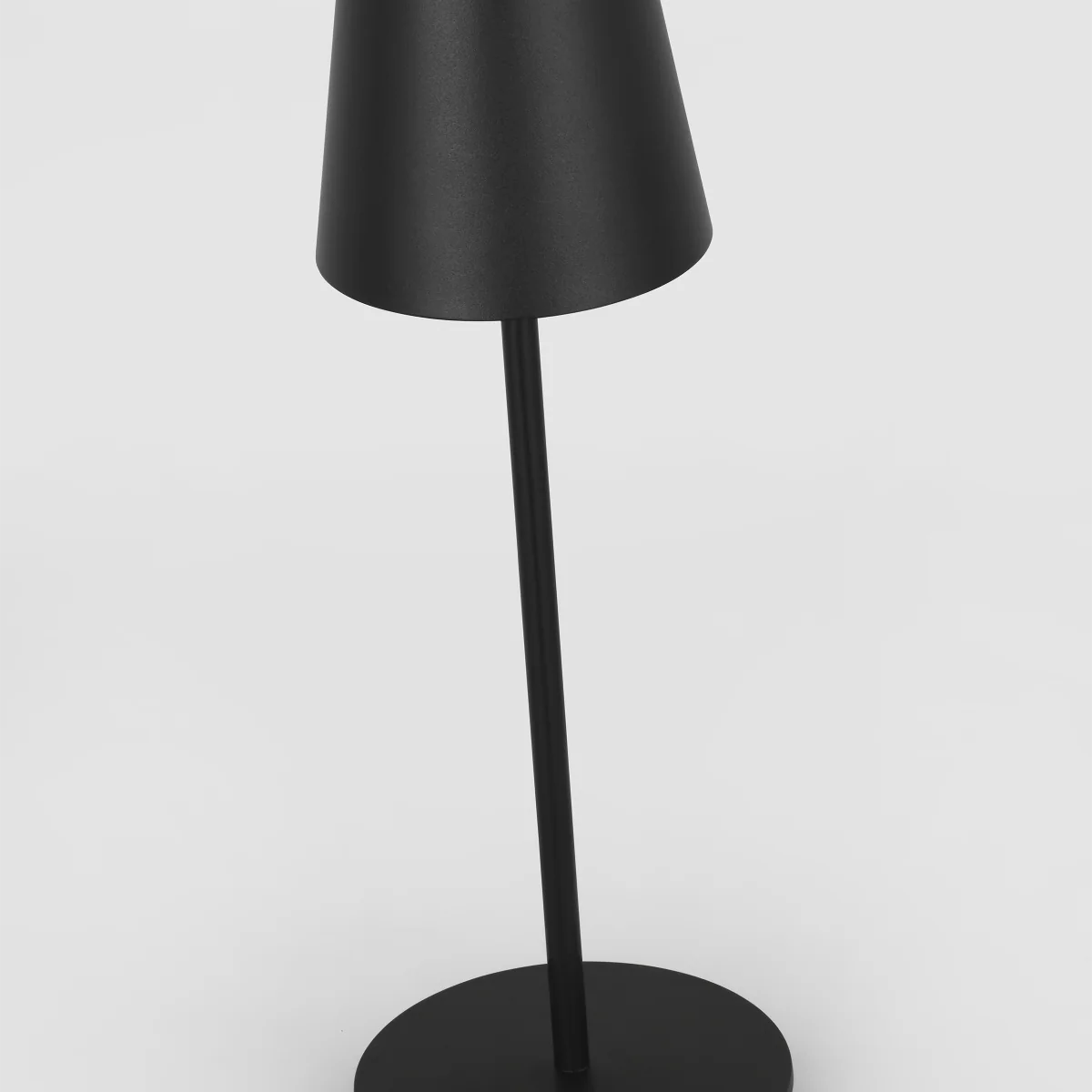 Nevis Accent Rechargeable Table Lamp Black 2700K 90 CRI wall charger included - Image 2