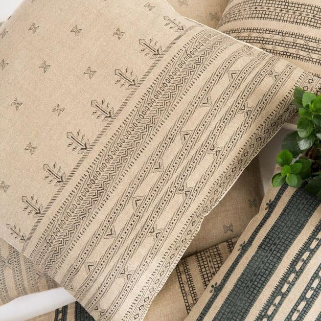 Veddas Black Pillow - Image 2