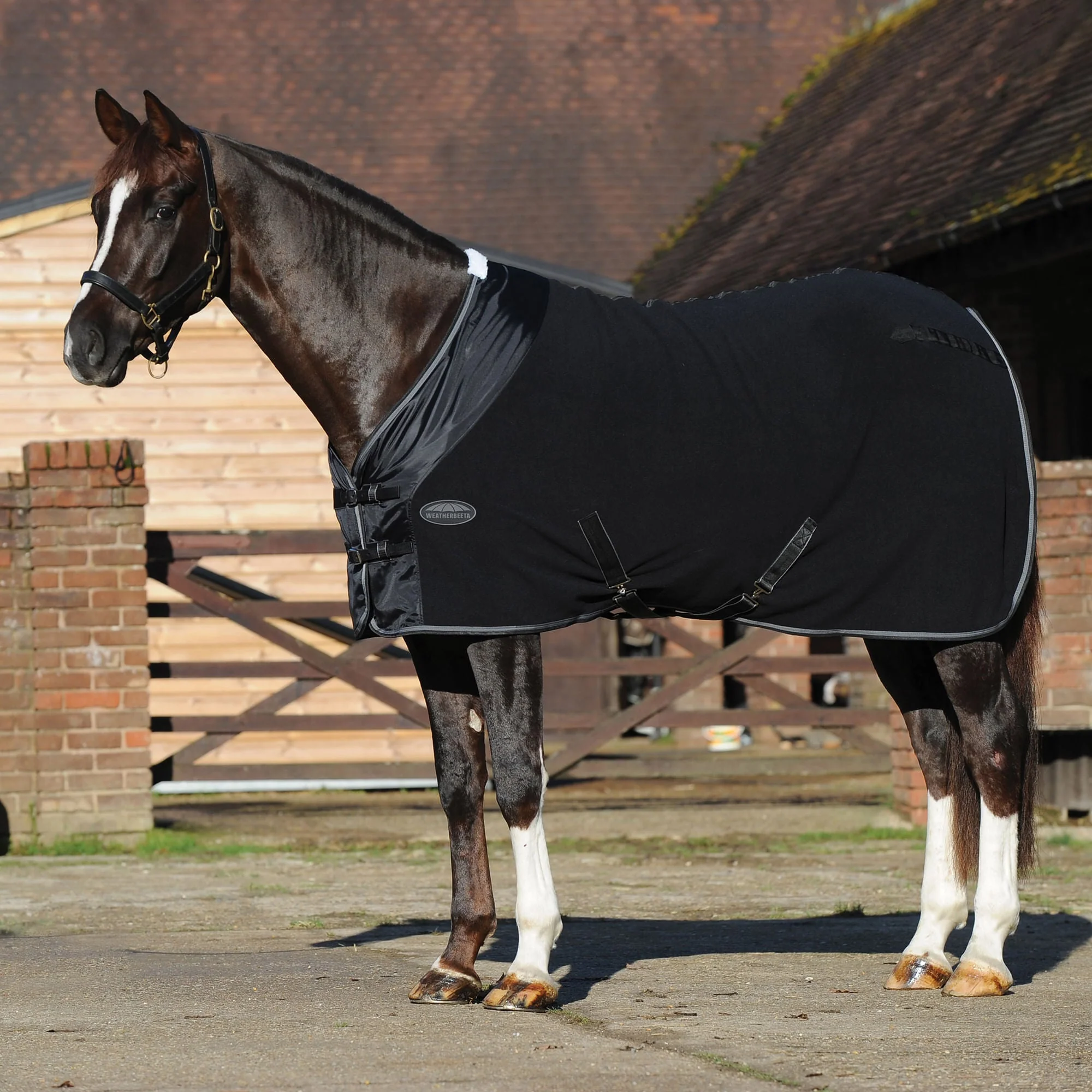 WeatherBeeta Anti-Static Standard Neck Fleece Cooler, Black/Silver - Image 1