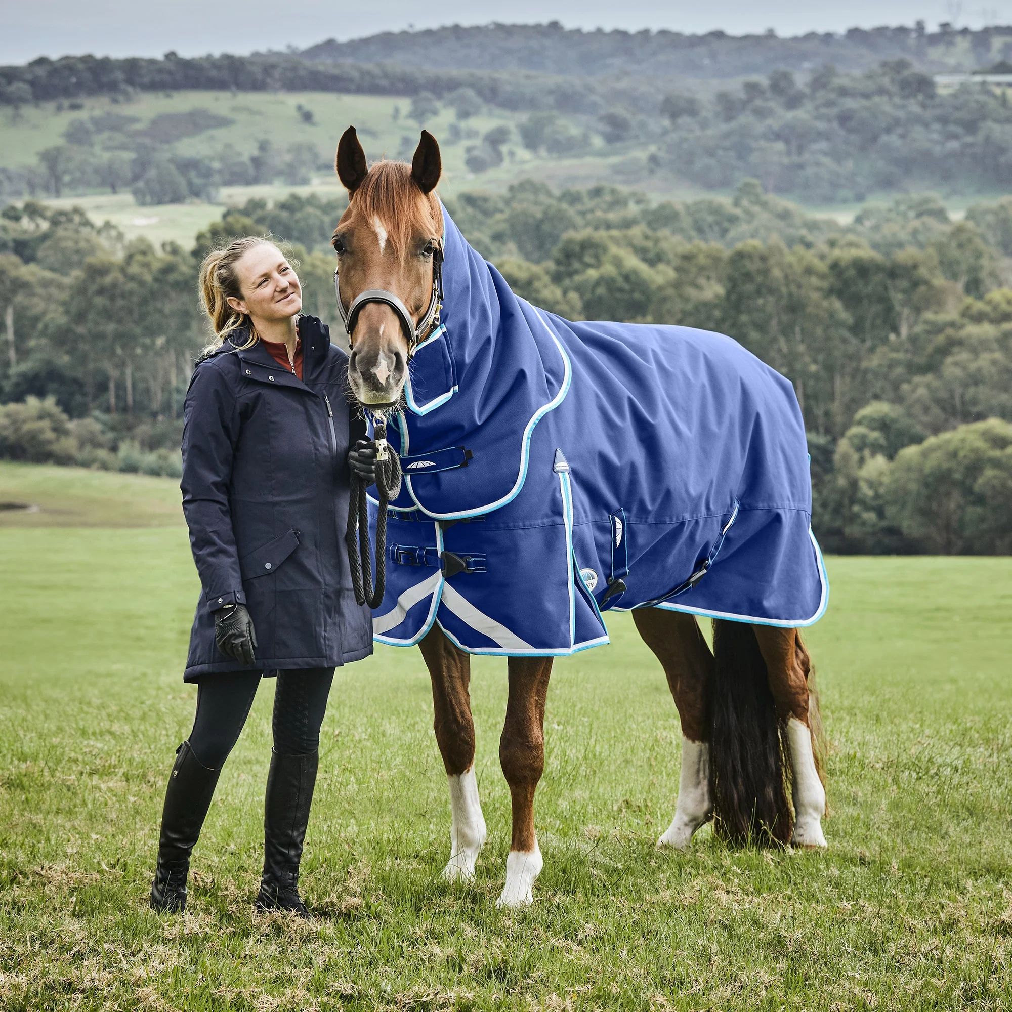 WeatherBeeta ComFITec Ultra Hardi Detach-a-Neck Turnout Blanket, Heavy, 1800D, 360 Grams - Image 1